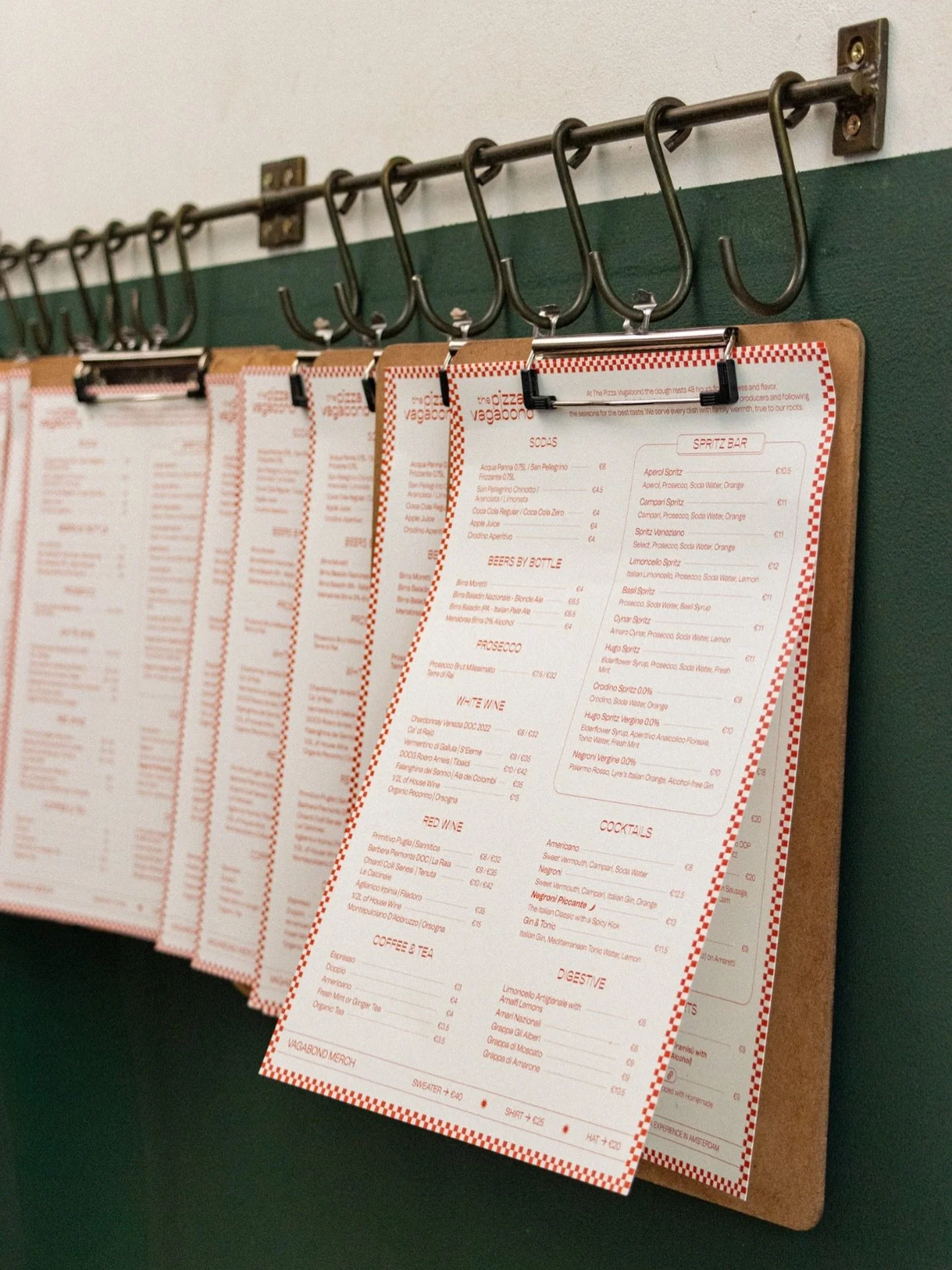 A menu built the way we like to do things &mdash; simple, seasonal, and full of flavour.
Every dish has a bit of tradition behind it, and a lot of passion in it.
No fancy words, no fake stories. Just good food, made properly, to be shared with the pe