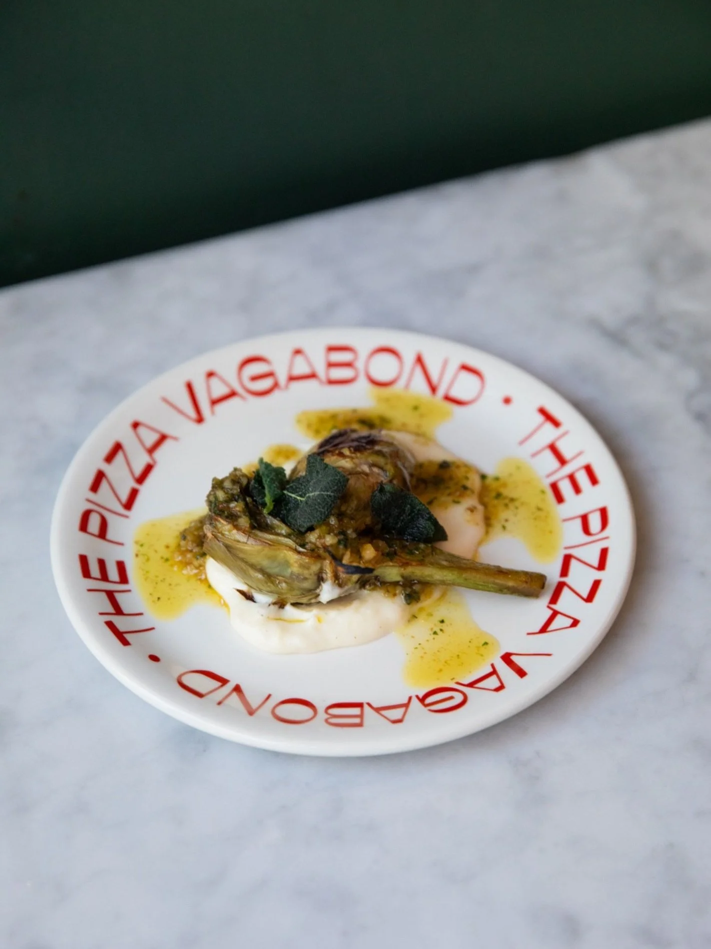 Some dishes don&rsquo;t need much explaining.
Good ingredients, treated with care, served the way they should be.
Quiet, simple, and exactly what you&rsquo;re craving once it&rsquo;s on the table.
.
.
 . 
#thepizzavagabond #pizzaamsterdam #italia