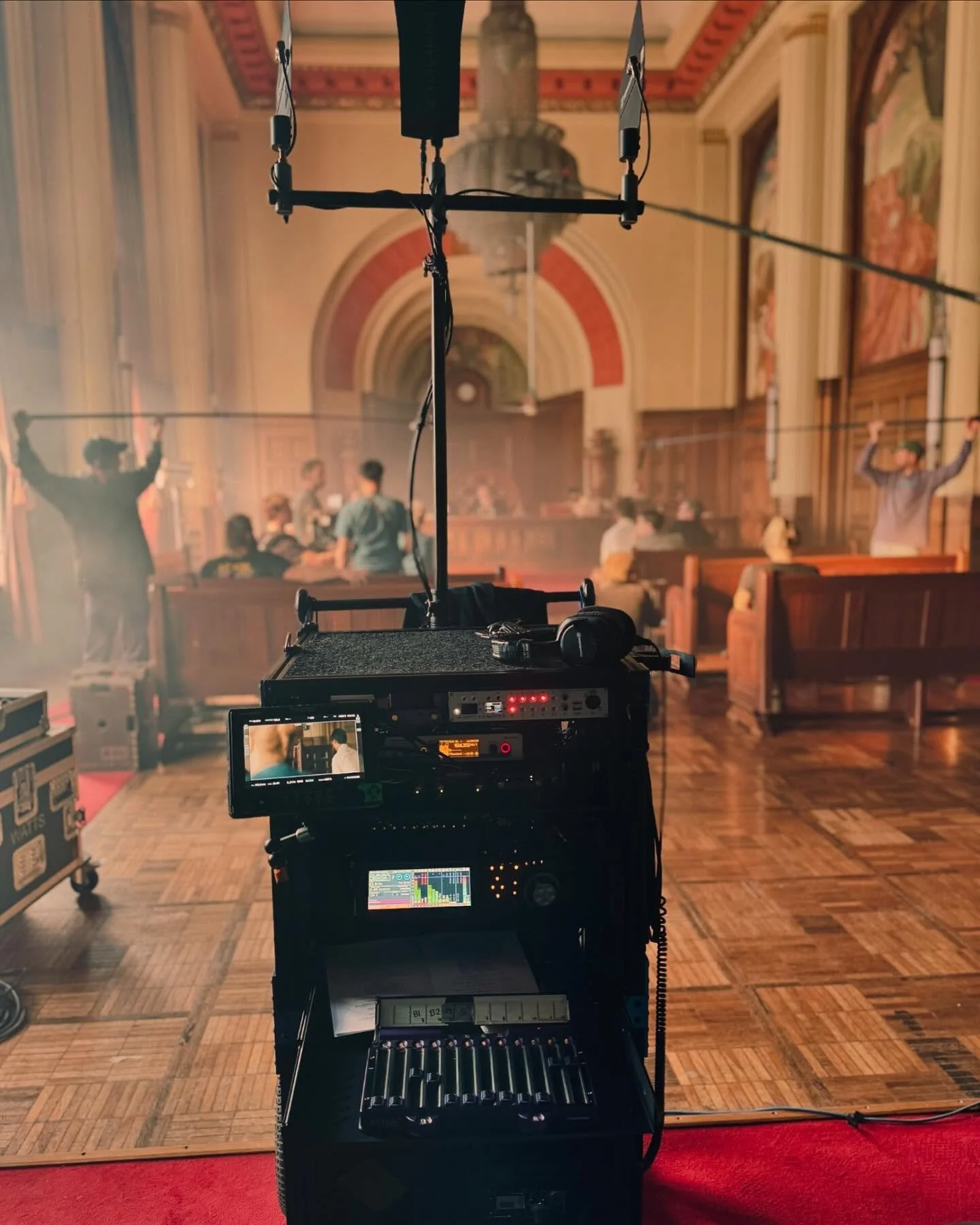 After 79 shooting days, it's a wrap! 🎬 
Proud for beeing the location sound mixer on 'De Big Fuck-Up' (Streamz). Thanks to all cast &amp; crew for the amazing times, thanks to @theimageandsoundfactory for the opportunity and special thanks to my ama