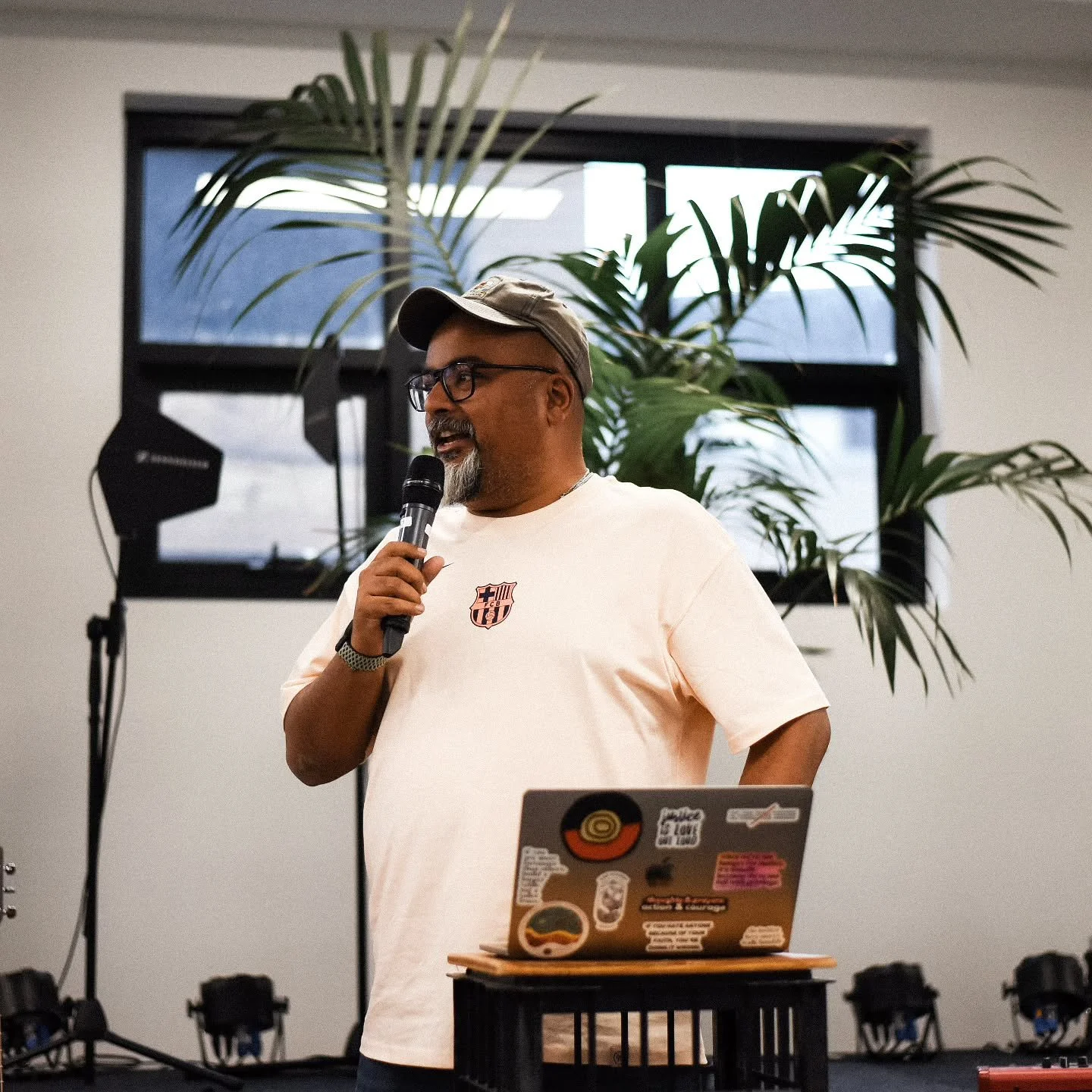 🌿 Examen: Waking Up to Joy (Consolation)🌿

On Sunday, Sunil continued our prayer series, inviting us into the ancient prayer practice of the Examen &ndash; a way of noticing where God is present in our everyday lives.

Through Psalm 139 and 2 Corin