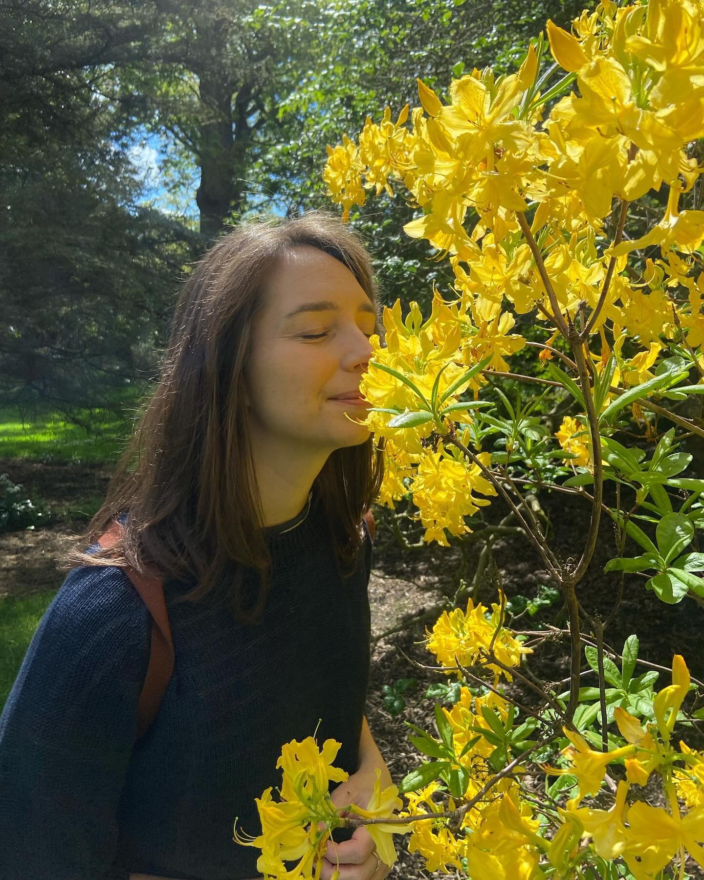 Out and about training my sense of smell last weekend at the beautiful @kewgardens 🌿🌺✨

This might sound strange to some, but as a Five-Element Acupuncturist we use our senses when diagnosing our patients.&nbsp;

This allows us not to follow sympto