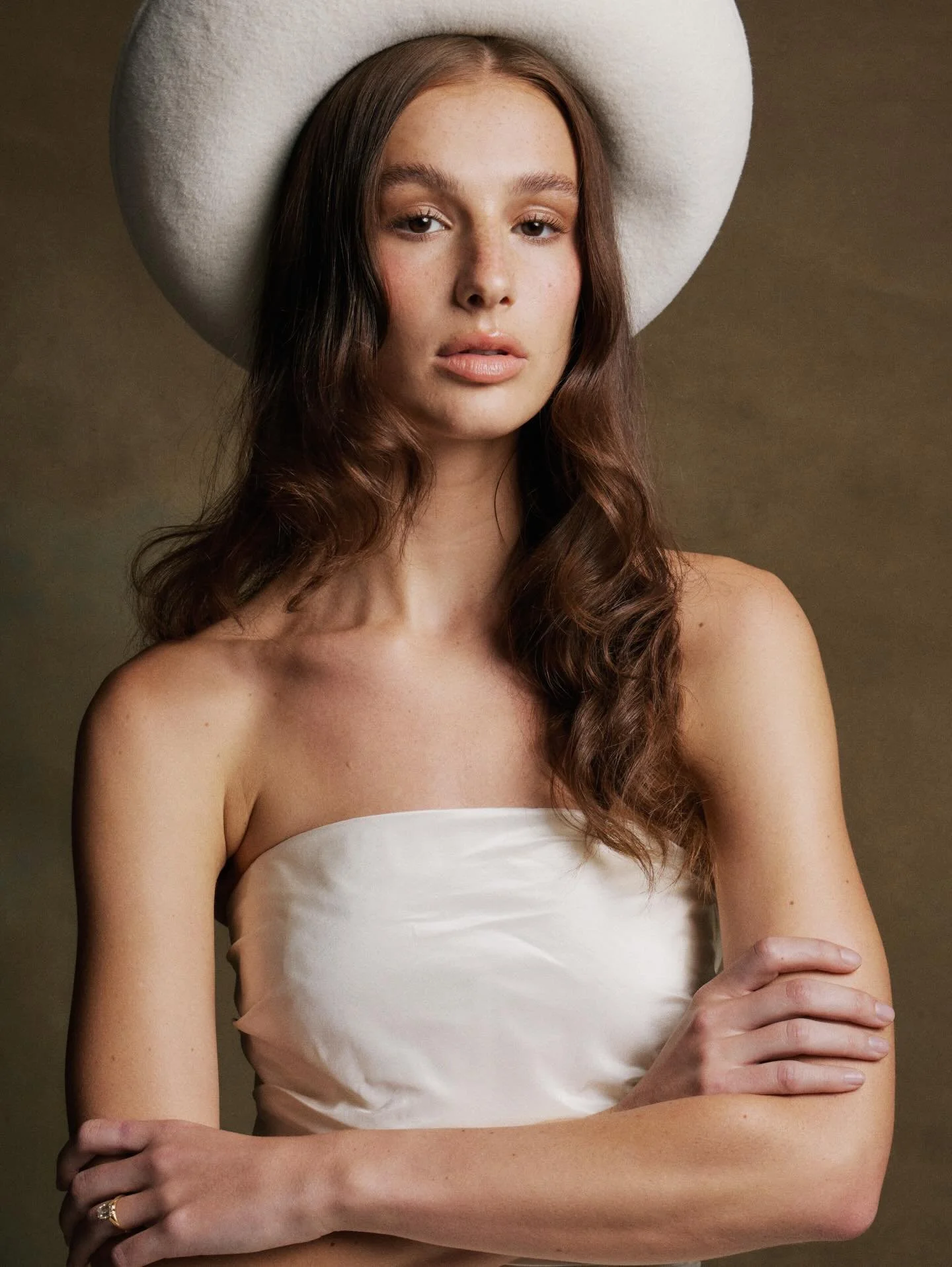 @mainsdevapeur 

CD &amp; Production @daniellejuliaol
Photo @makiyolio
Styling @amandhagaio
Hair and Mua @laupantoja
Model @mmargolambert
Production Assistant @mhmiriam
Typography @meganstclair_