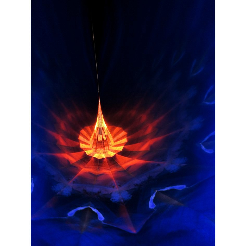 Aura+30x40cm+2021+avec+bandes+blanches+sur+site.jpg
