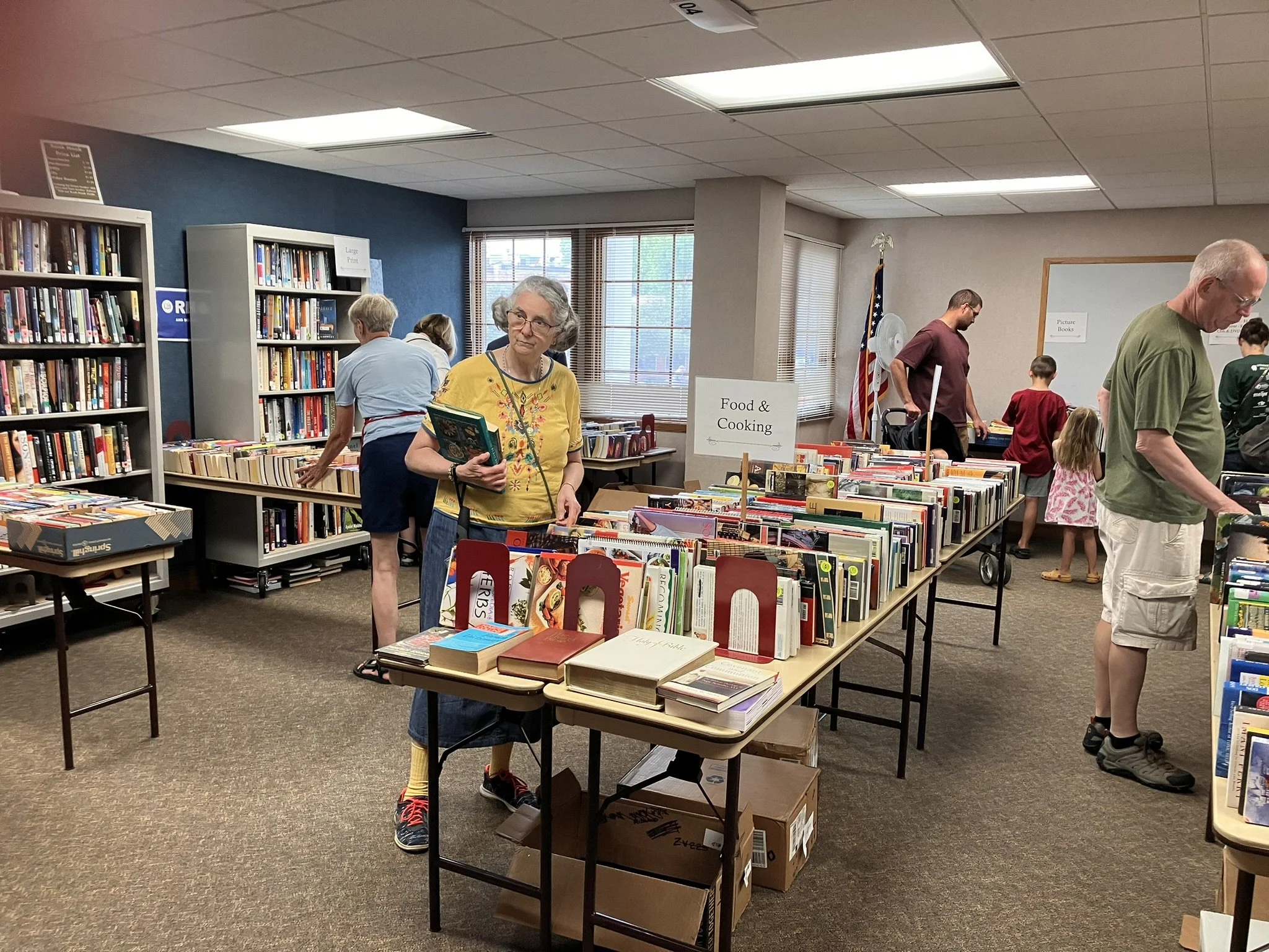 Holiday Book Sale 