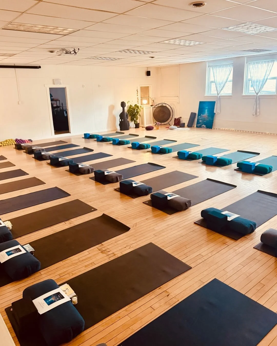 𝑆𝐴𝐶𝑅𝐸𝐷 𝑇𝑅𝐴𝑁𝑆𝐼𝑇𝐼𝑂𝑁𝑆 

𝑅𝑒𝑏𝑒𝑐𝑐𝑎 𝑎𝑛𝑑 𝐾𝑦𝑙𝑒 𝑎𝑛𝑑 33 𝑏𝑒𝑎𝑢𝑡𝑖𝑓𝑢𝑙 𝑏𝑒𝑖𝑛𝑔𝑠 𝑗𝑜𝑖𝑛𝑒𝑑 𝑡𝑜𝑔𝑒𝑡ℎ𝑒𝑟 𝑜𝑛 𝑁𝑒𝑤 𝑌𝑒𝑎𝑟&rsquo;𝑠 𝐷𝑎𝑦 𝑡𝑜 ℎ𝑜𝑛𝑜𝑟 𝑡ℎ𝑖𝑠 𝑠𝑎𝑐𝑟𝑒𝑑 𝑡𝑟𝑎𝑛𝑠𝑖𝑡𝑖𝑜𝑛 𝑖𝑛 𝑐𝑜𝑚𝑚𝑢?