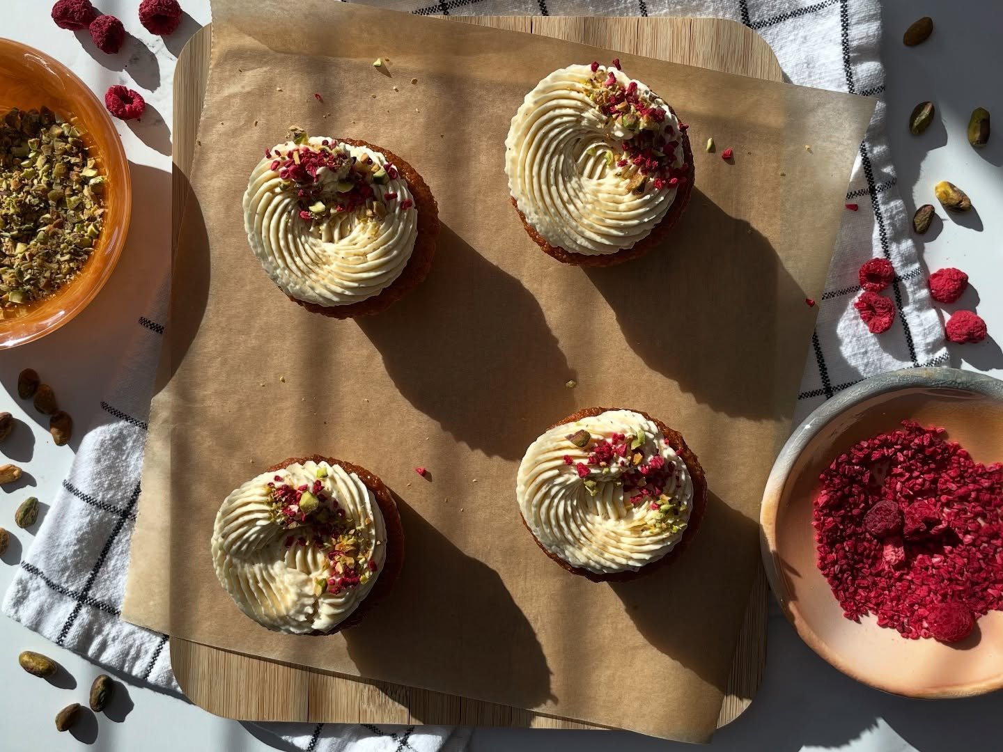 We&rsquo;re back, babes 💕
And baking your favorite springtime goodies 

#glutenfree #bakery #seattle #springtime #treats #cupcakes #icecreamcake #supportsmallbusiness #womanowned #food52 #f52grams #cherrybombe #foodphotography