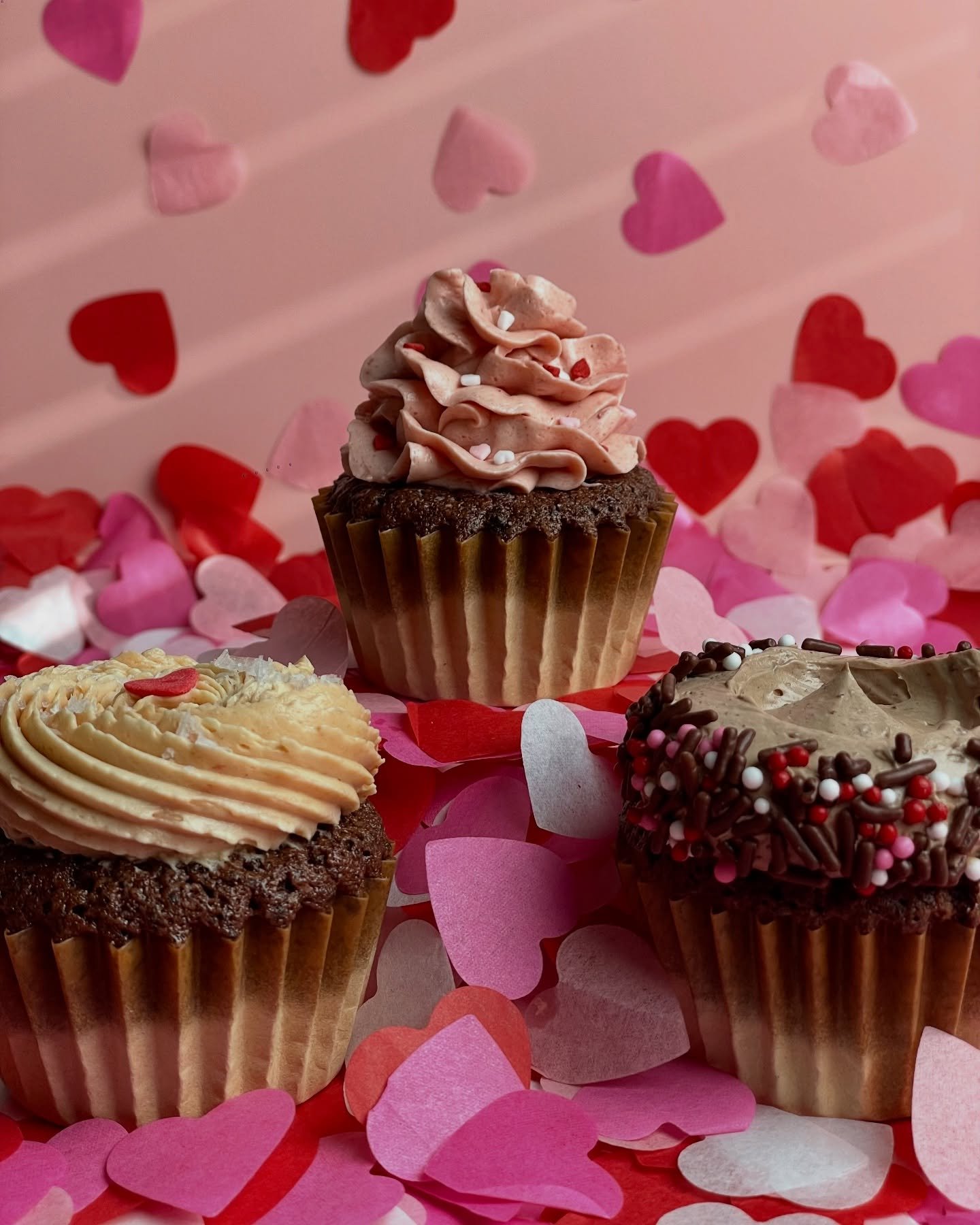 Cupcakes > Flowers. Always. 💘

Why settle for petals when you can have frosting? 
Our Valentine&rsquo;s Cupcake Boxes are here - and yes, they&rsquo;re gluten-free, soy-free, peanut- and tree-nut free, with a dairy-free option too. A gift most pe