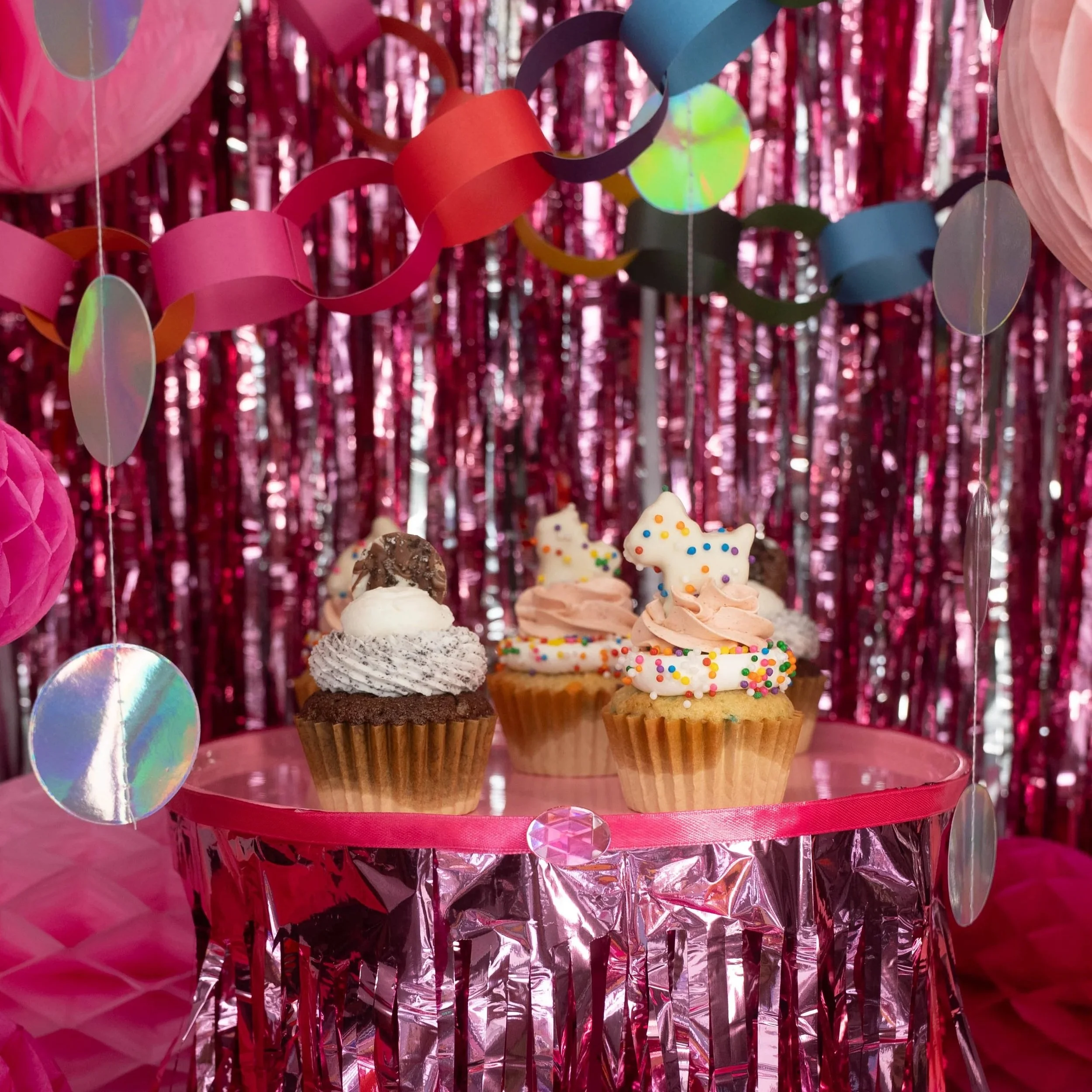 The+Cupcakes_Stand_Vertical.jpg