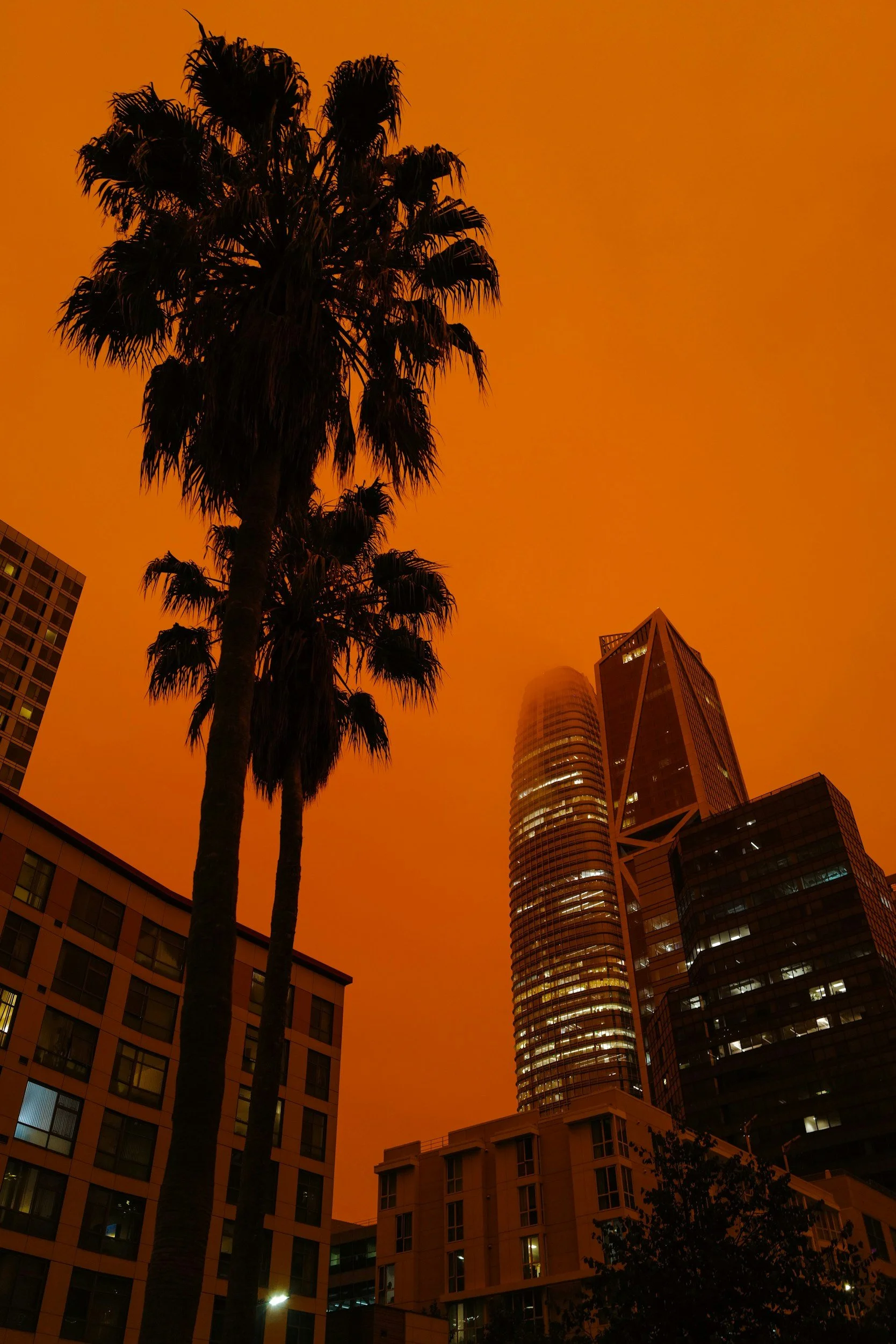 Orange sky in San Francisco due to the west coast wildfires.