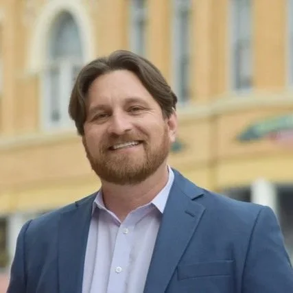 Levi Jimenez<br><strong>Founder &amp; Senior Consultant<br><i>Viable</i></strong>