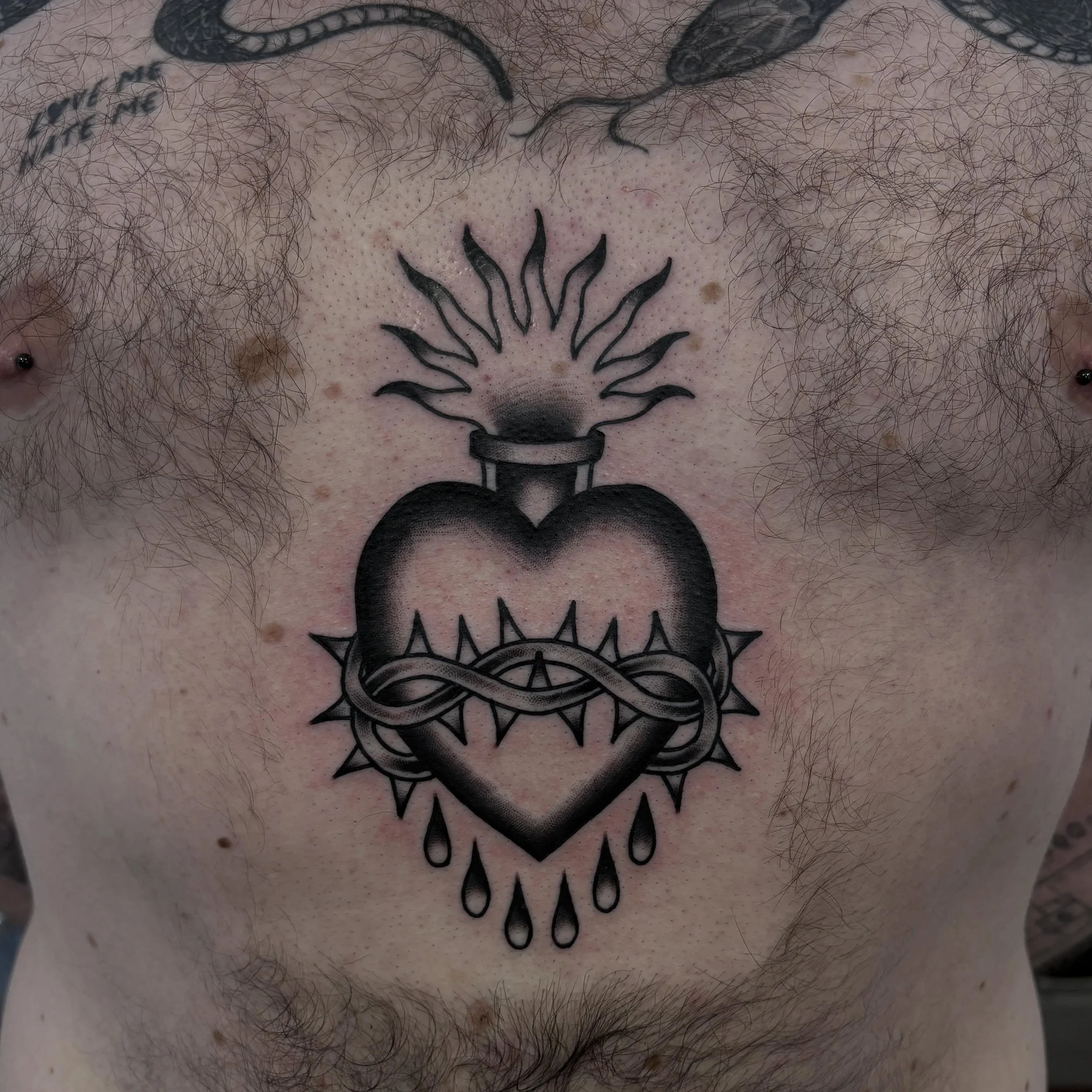 Sacred heart for Ryan! Thanks! Done @secretdoor_studio #tattoo #traditionaltattoo #gerfertattoo