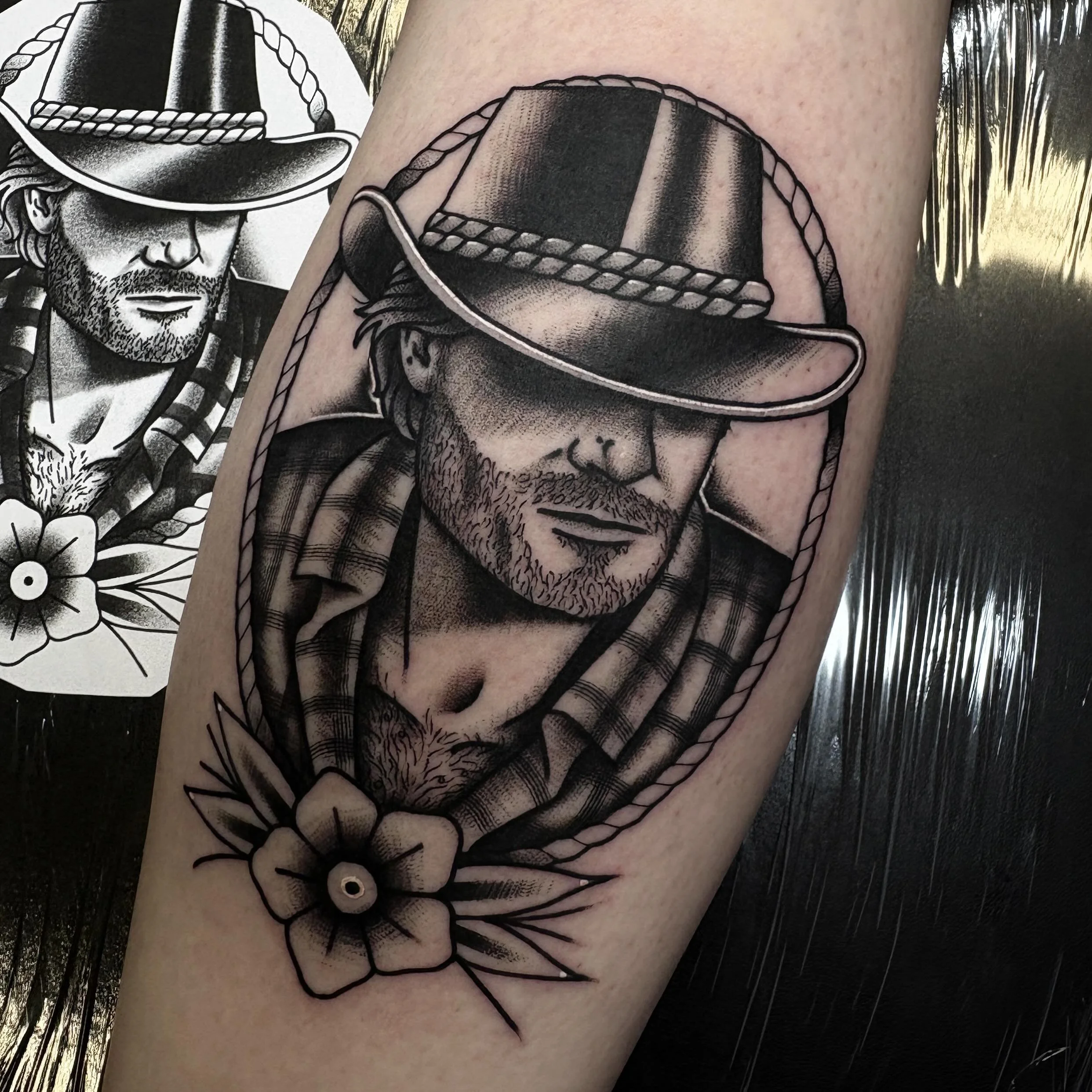 Arthur from Red Dead Redemption 🫶 thanks again Rebecca! ❤️&zwj;🔥❤️&zwj;🔥❤️&zwj;🔥 done @secretdoor_studio #gerfertattoo #reddeadredemption #videogametattoo #tattoo