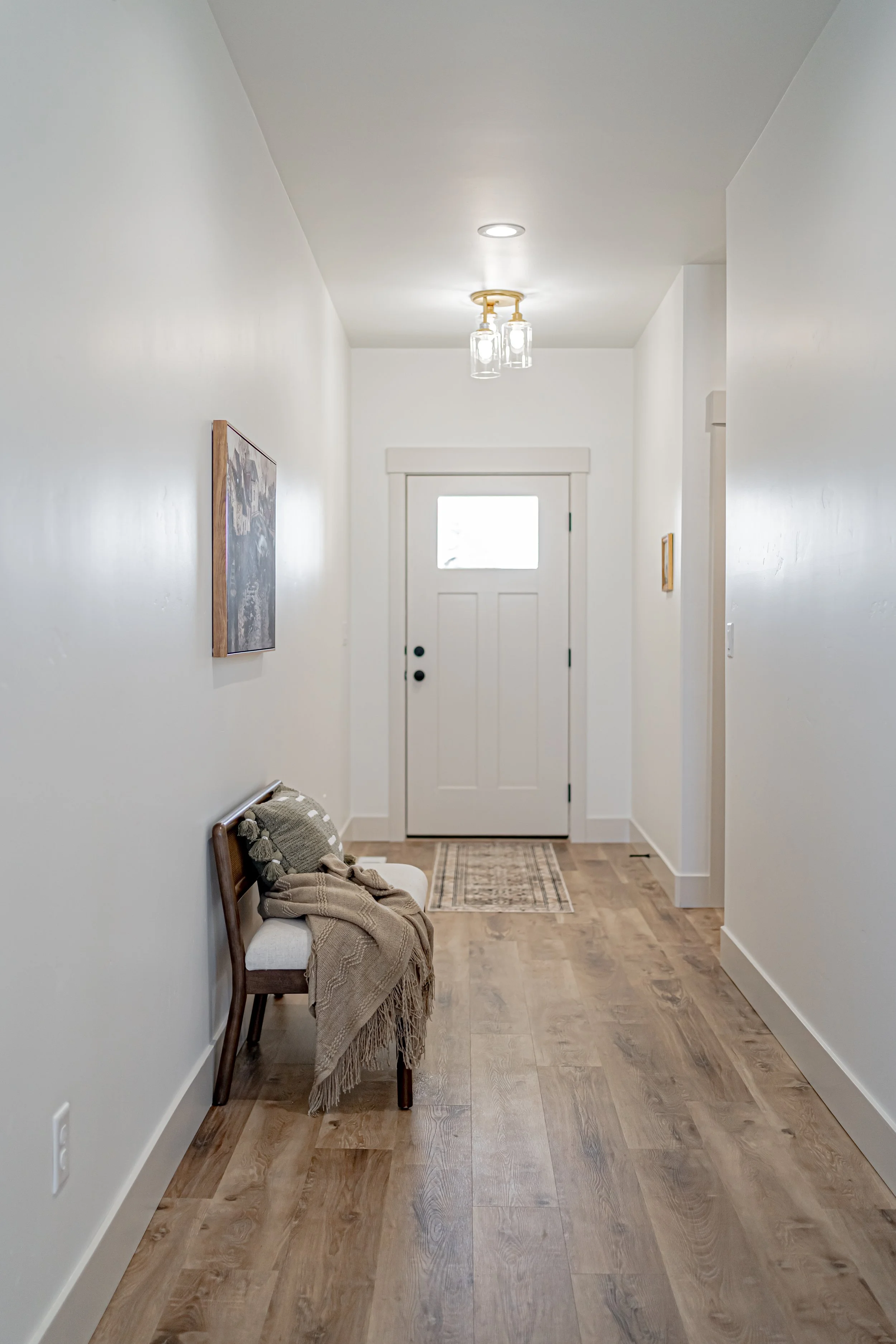 Professional contract to close coordination for Eastern Idaho Realtors. Roisum Admin manages the paperwork from the front door to the final signature, helping Idaho Falls agents provide a premium client experience.