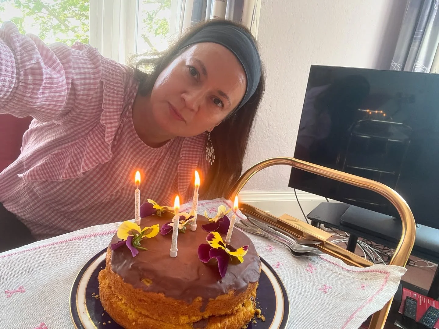 Early birthday cake and happy birthday girl (I am happy, I just don&rsquo;t smile in photos - like Posh Spice). 😂💖