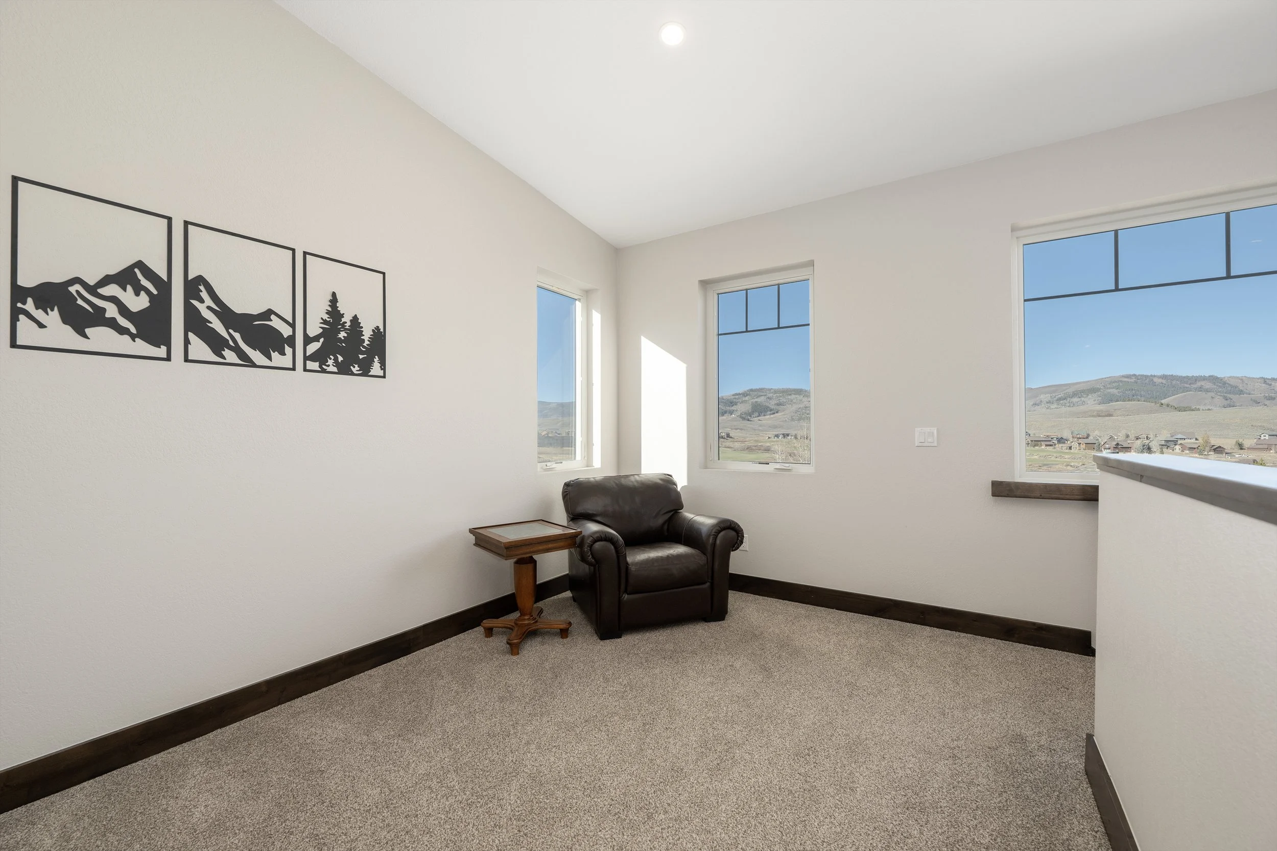 701 Saddle Ridge Ct pic 15.jpg