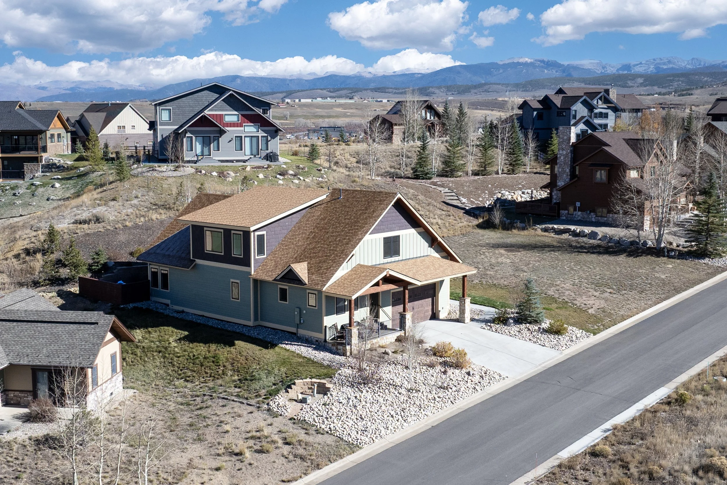 701 Saddle Ridge Ct pic 3.jpg