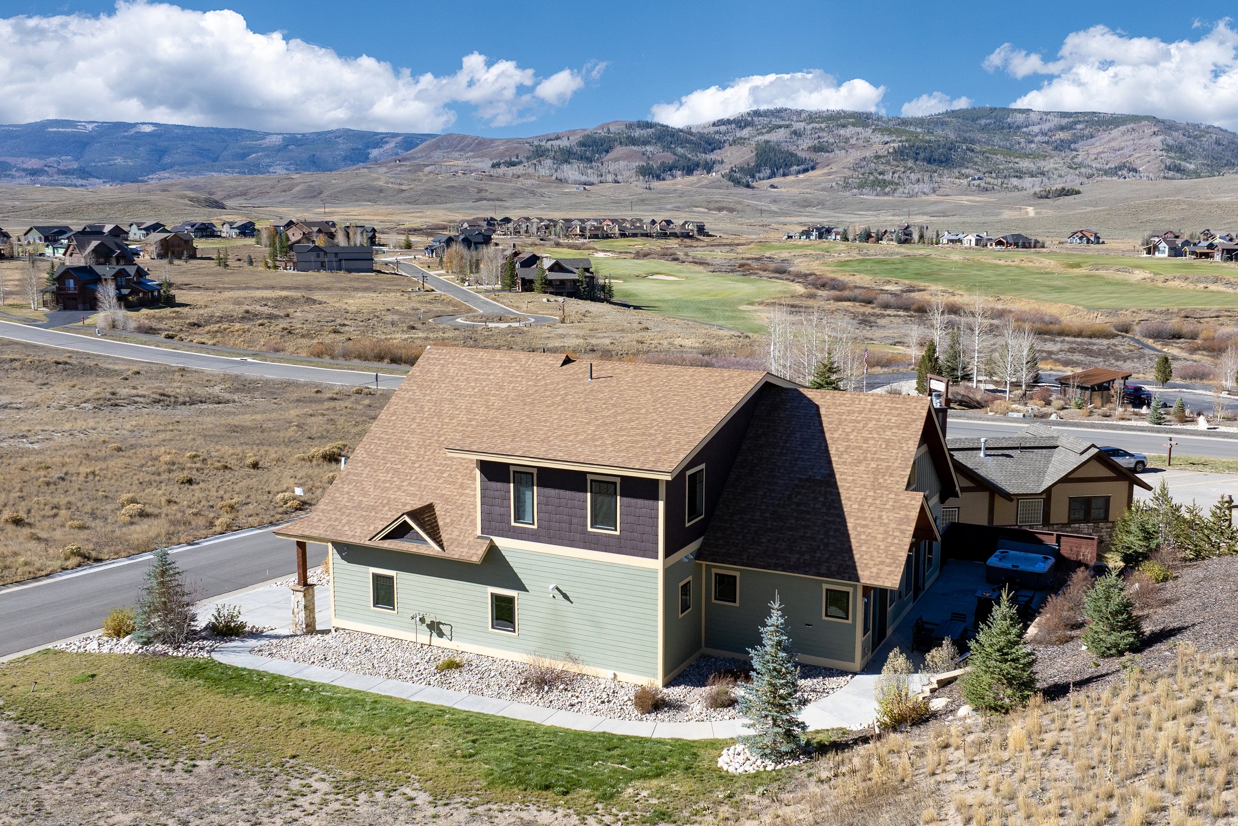 701 Saddle Ridge Ct pic 4.jpg