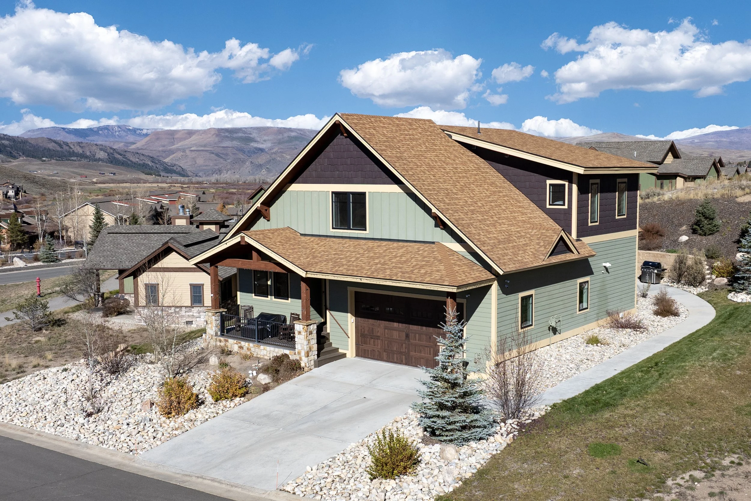 701 Saddle Ridge Ct pic 2.jpg