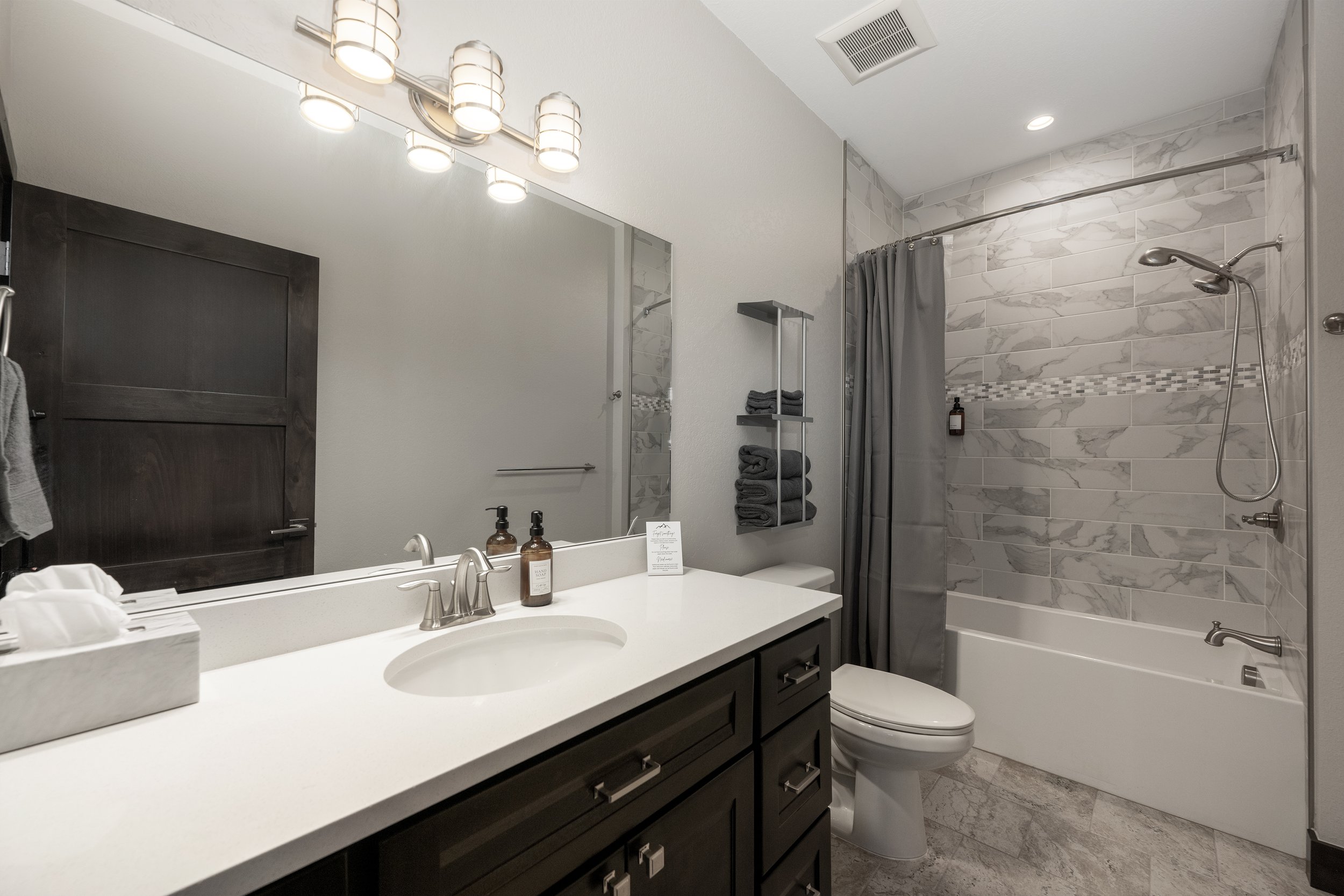 701 Saddle Ridge Ct pic 18.jpg