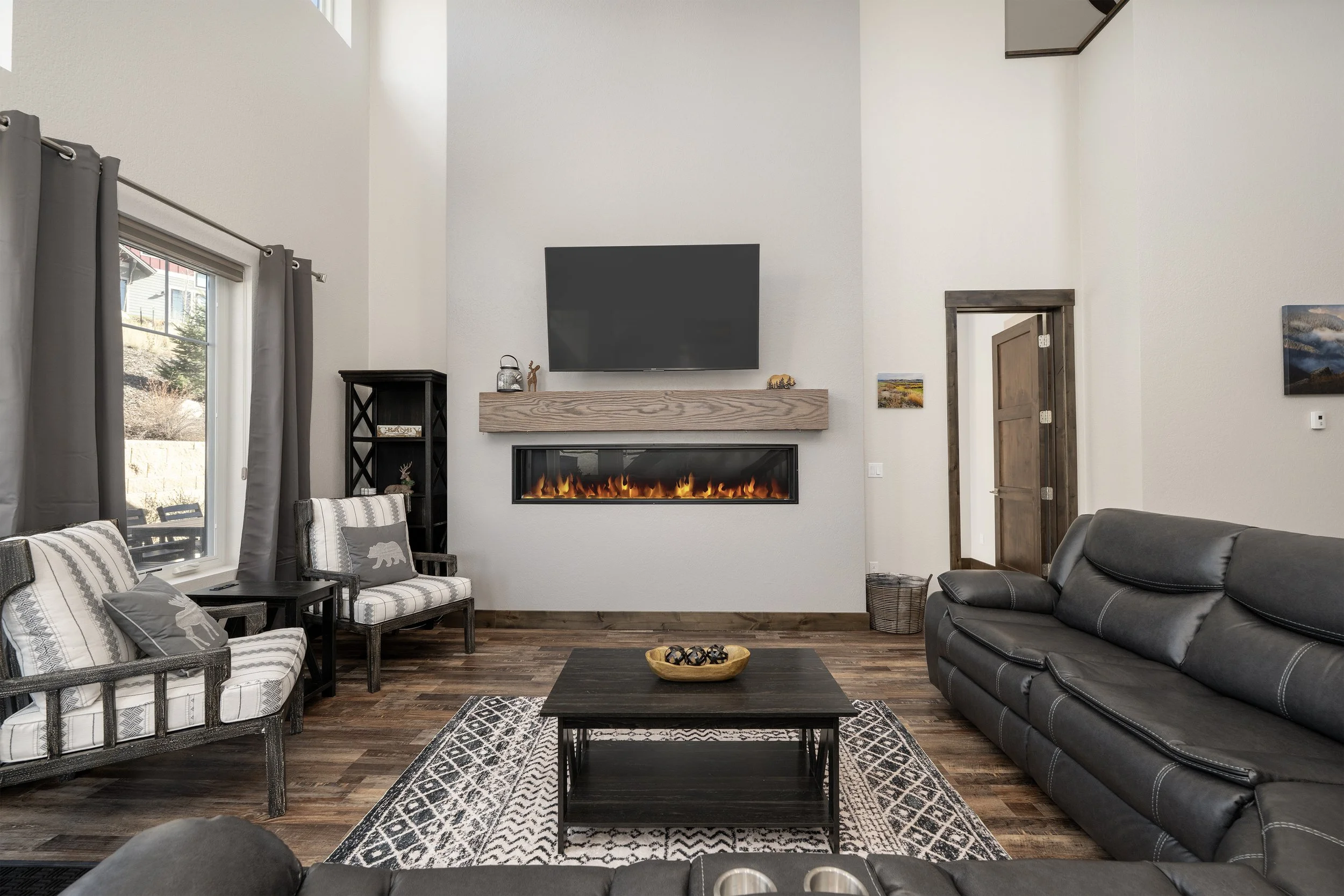 701 Saddle Ridge Ct pic 40.jpg