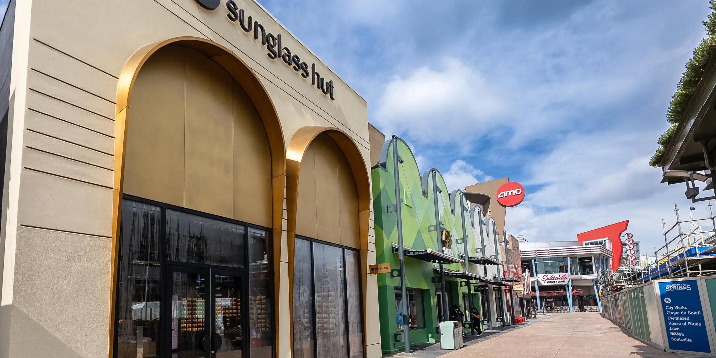 SunglassHut_DisneyWorld_2.jpg