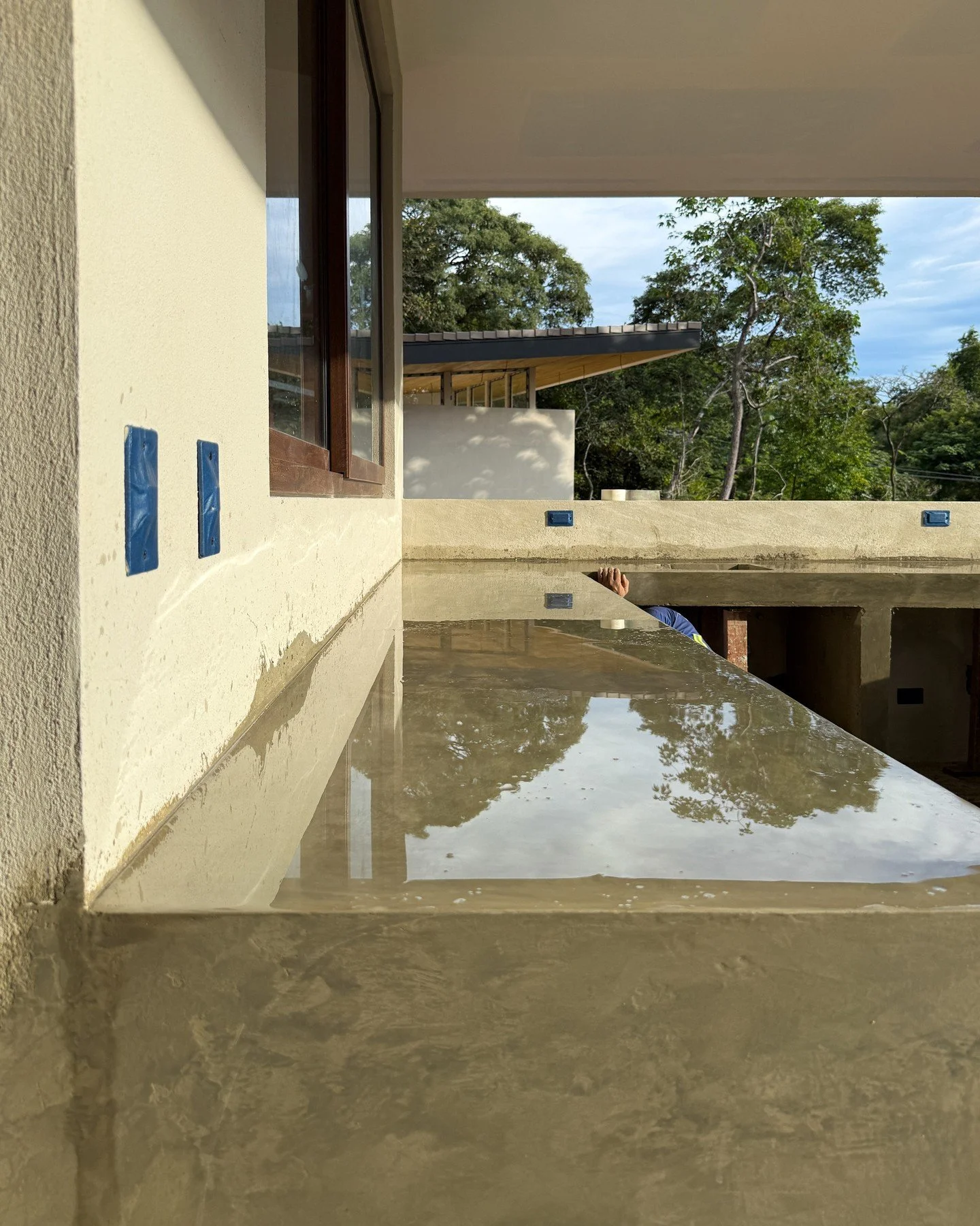 Super exciting to see Casa B in Ventanas, Playa Grande, starting to receive finishes. We are really happy to see this beautiful home progressing.