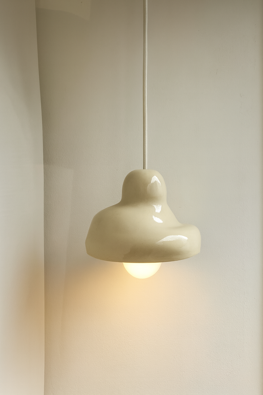 Collection  BÒIA // 
Suspension mini  BÒIA
Finition baunilha