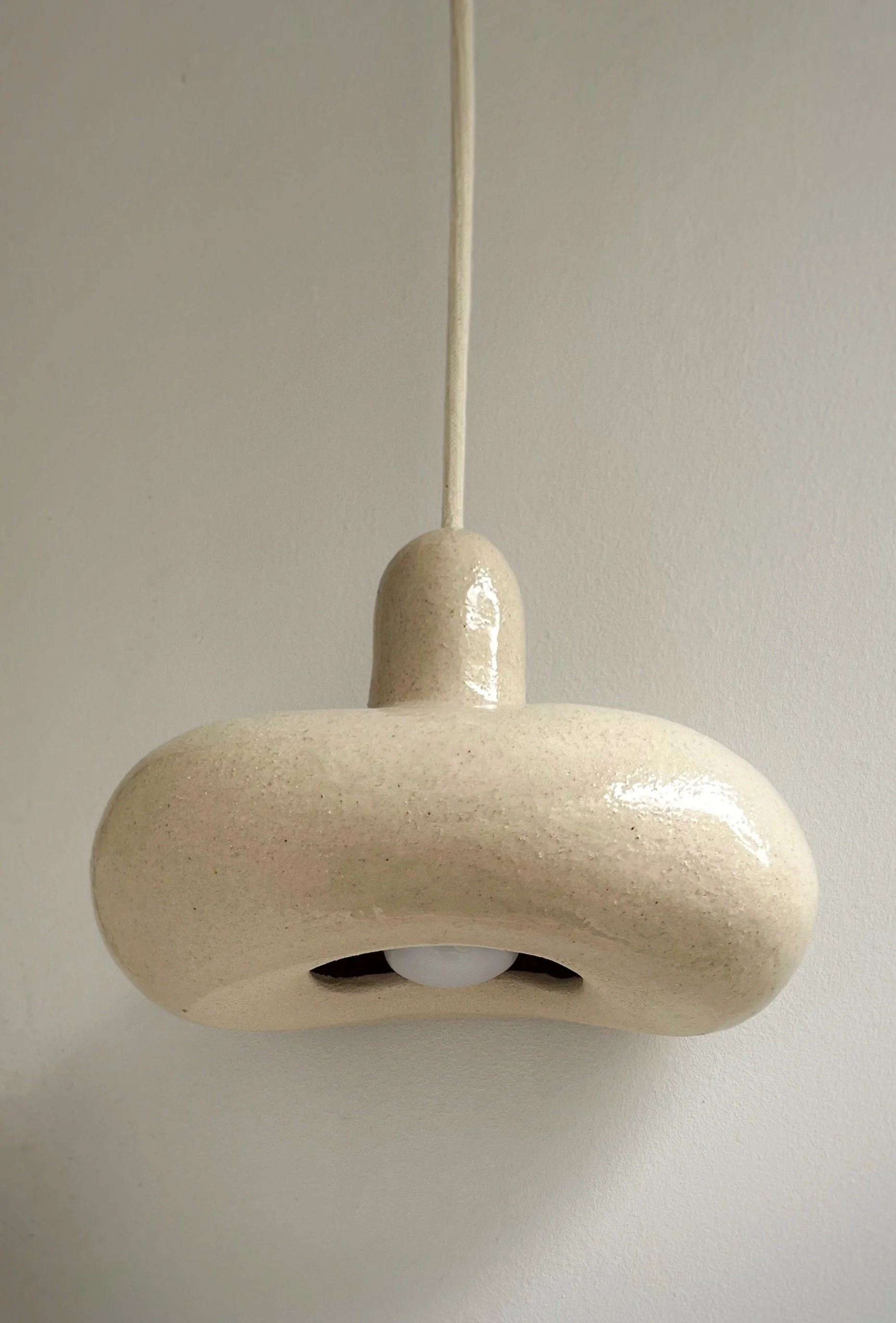 Collection DOCE // 
Applique MINI BOLINHO 
Finition areia gloss
