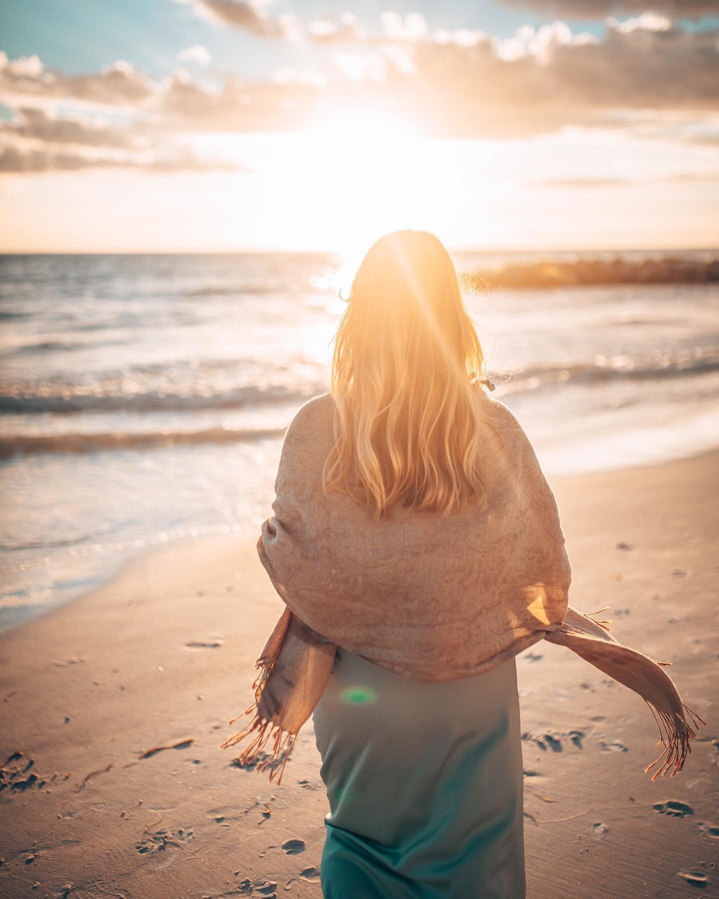 Into the light with beautiful @kristamileswellness ✨