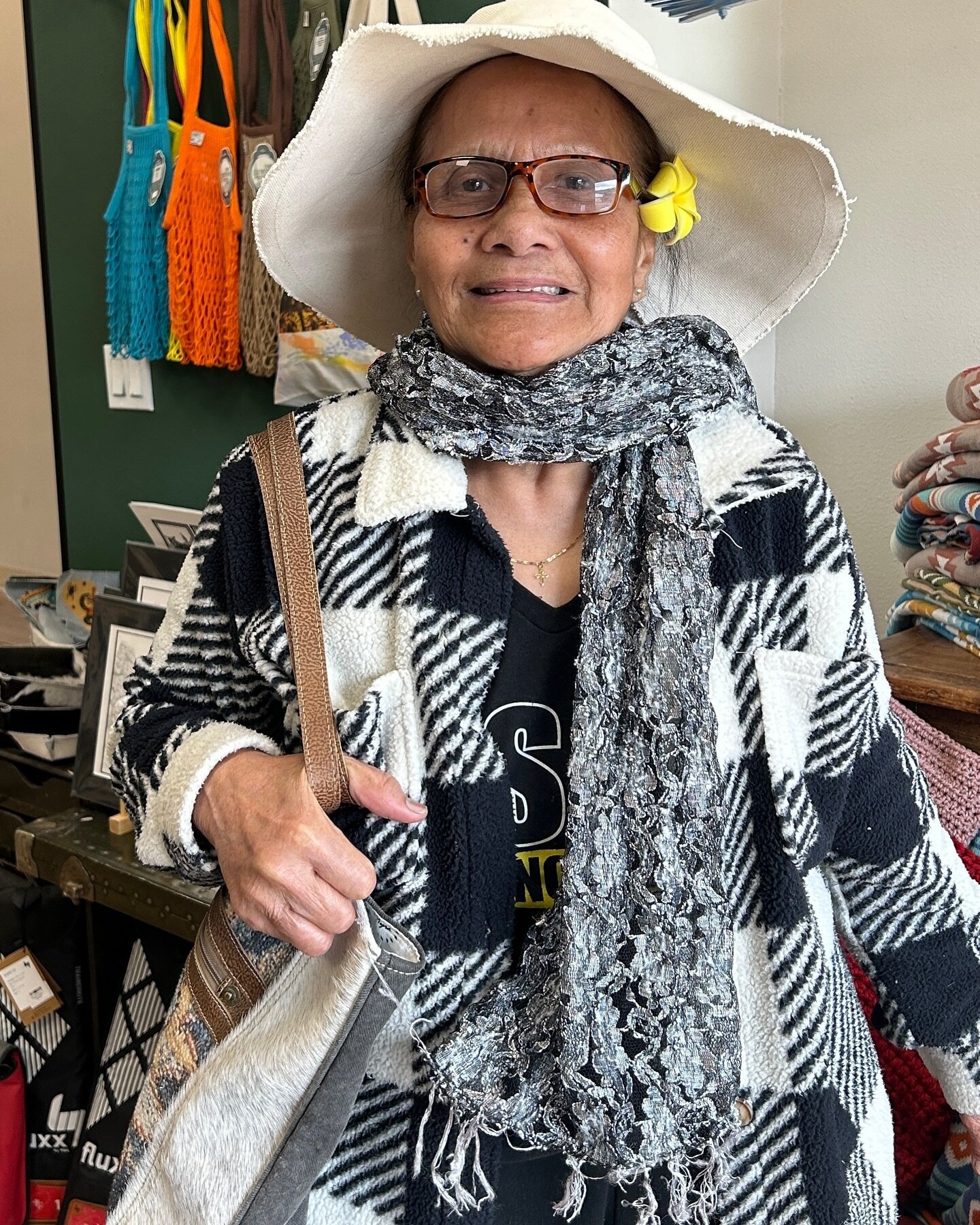 Being a retailer.
This lady from Yucca Valley entered our store at 9:30AM. With joy, she selected a bag and adorned herself with a Desert Hat. &ldquo;I&rsquo;ll be the Beauty Queen at church next Sunday, and my bag will be the perfect companion for m