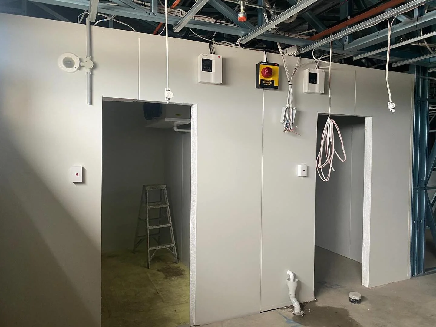 New Coolroom freezer room rough in for a nursing home client in Canberra.
&bull;
👉🏼 www.mytechrefrigeration.com.au
&bull;
&bull;
#mytechrefrigeration #mytech #allthingsrefrigeration #refrigeration #chilling #hvac #hvacservices #refrigerationinstall