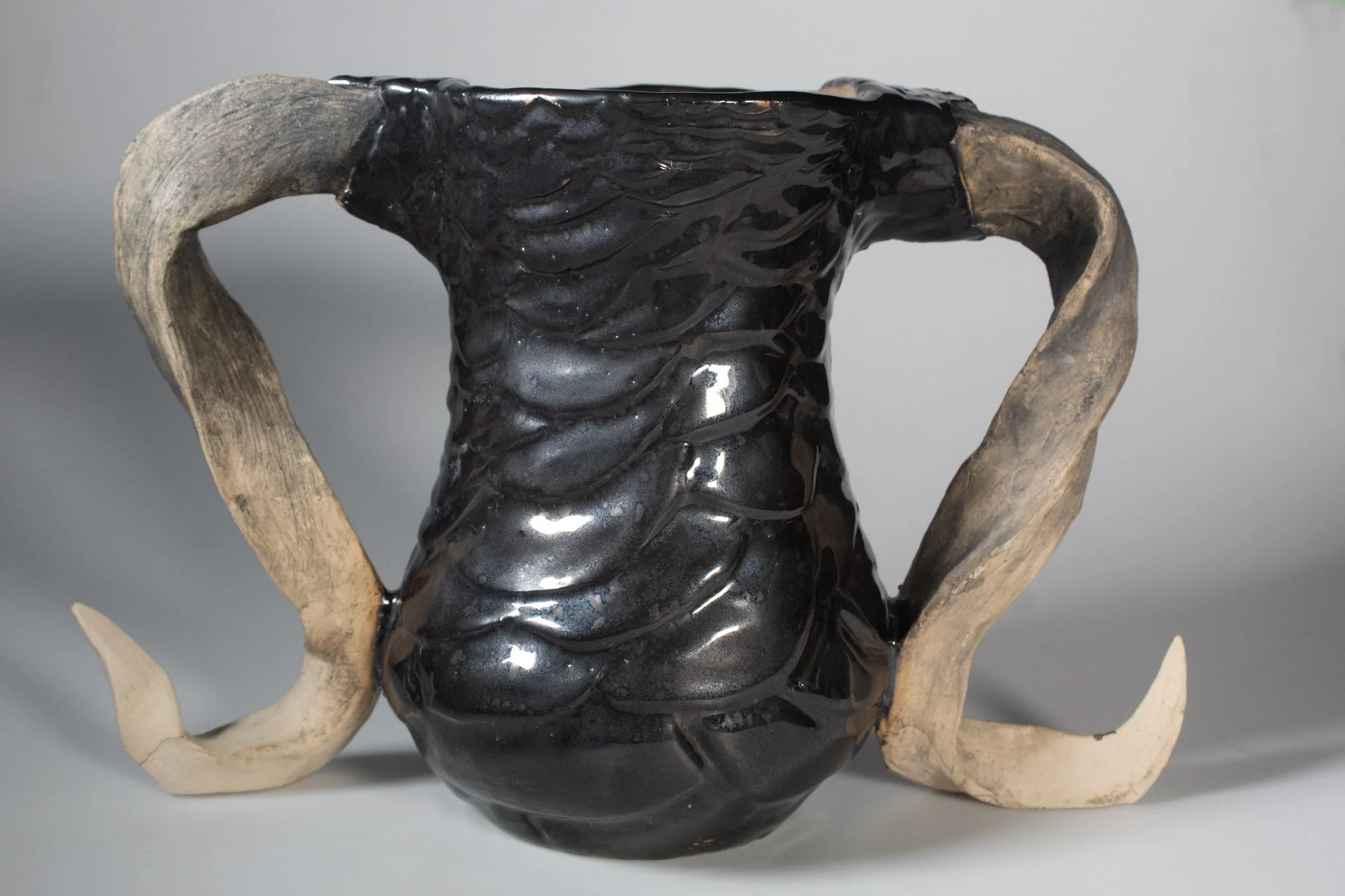 Akir's Vase Back
