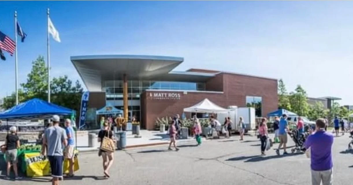 🌾 OP Farmers Market &mdash; TODAY!
📍 8 AM &ndash; Noon
Find the Sweet Streams Lavender Truck and grab your holiday favorites! 💜✨
We&rsquo;ve got hostess gifts, Christmas bundles, and all your lavender essentials, including:
🎁 Candle Bundles
💆🏼&