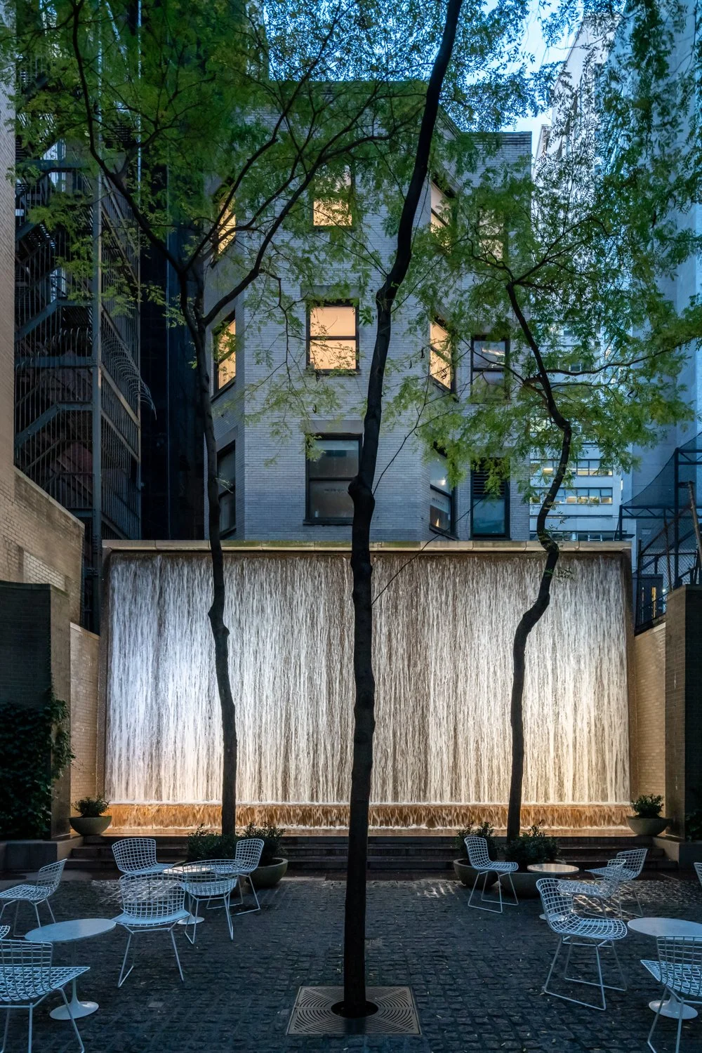chen-xi_finding-waterfalls-in-manhattan_16.jpg