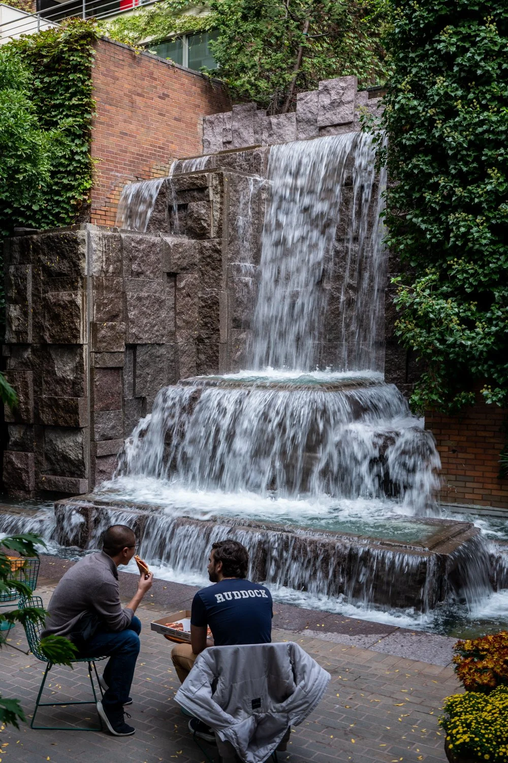chen-xi_finding-waterfalls-in-manhattan_14.jpg
