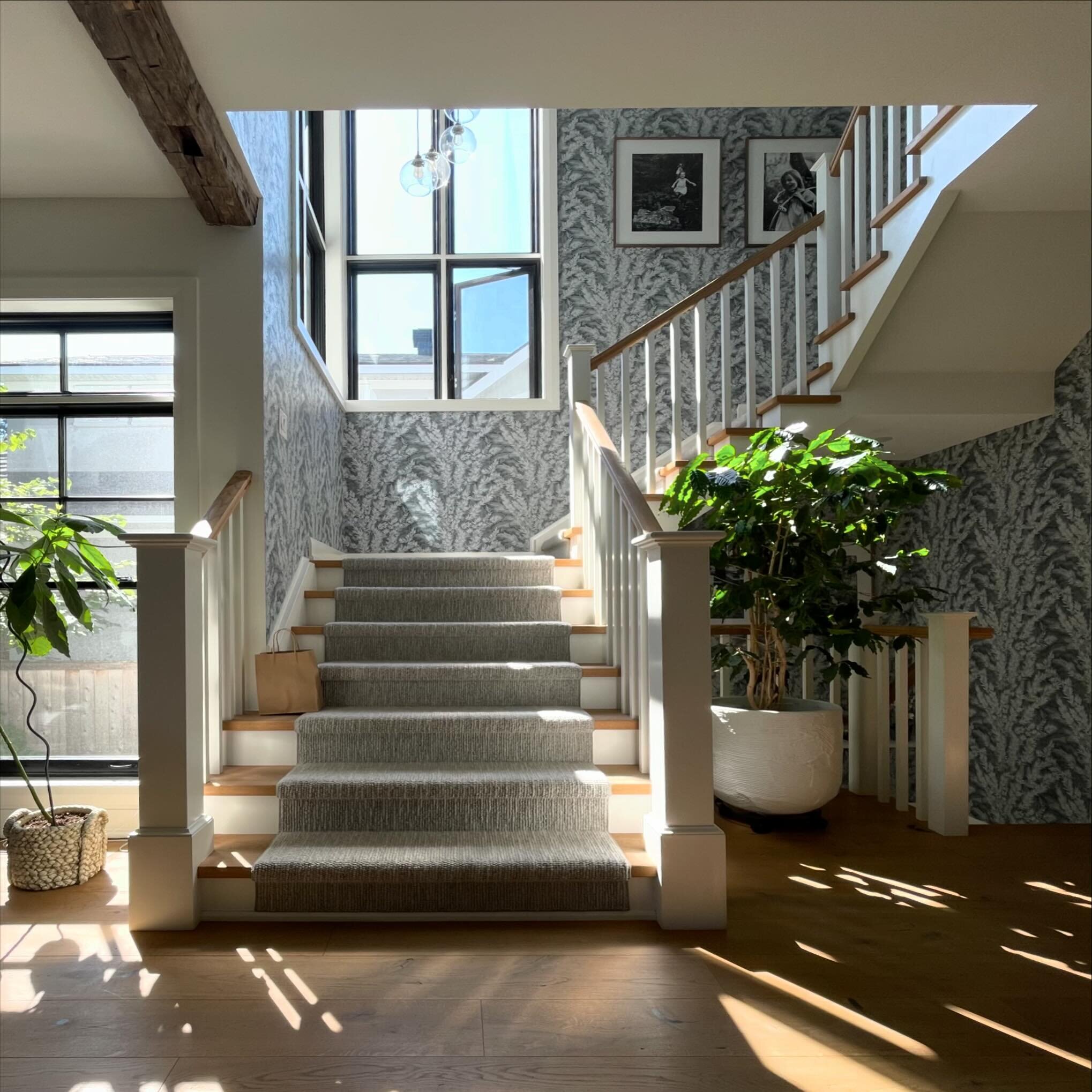 Let there be light!✨

Nothing beats the feeling of the suns&rsquo; warmth and natural light pouring in through the windows. 

Can you believe that we were originally planning to have even more windows around this staircase?  However, when building in