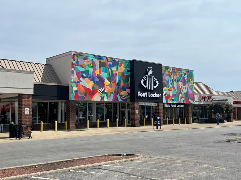 Photo Footlocker.png