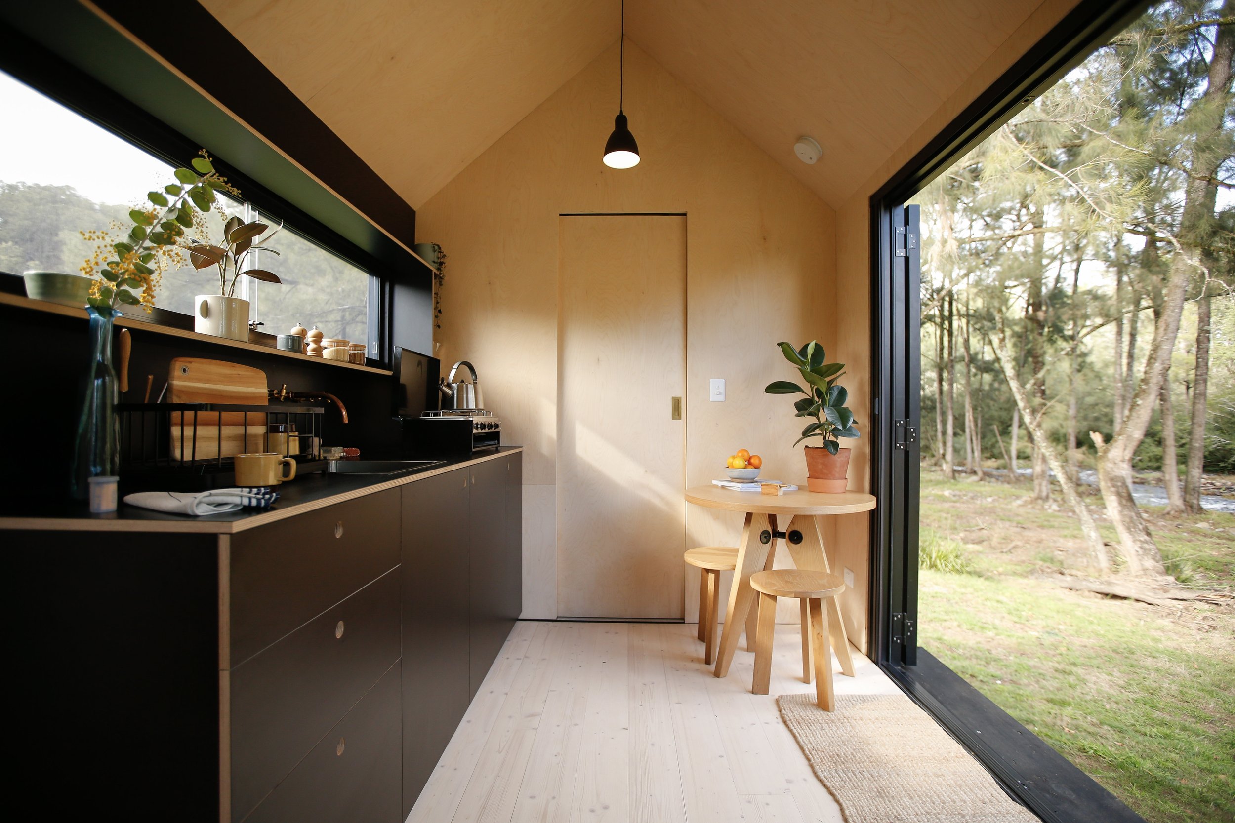 barrington-cabin-fresh-prince21.jpg