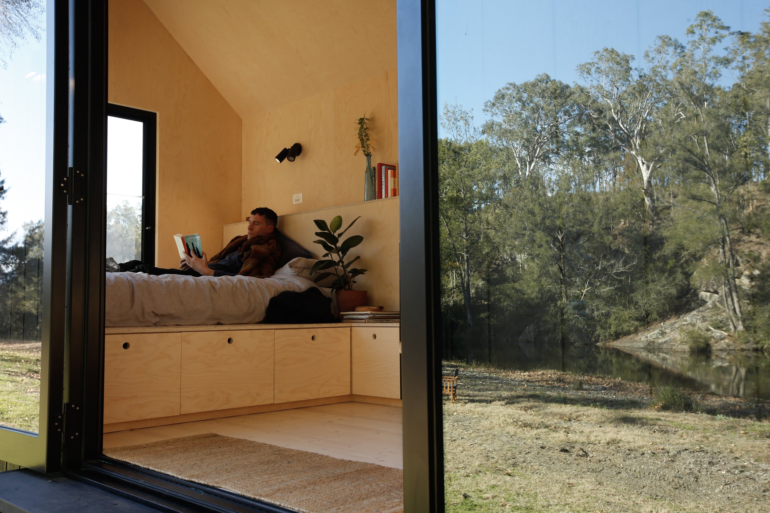 barrington-cabin-fresh-prince24.jpg