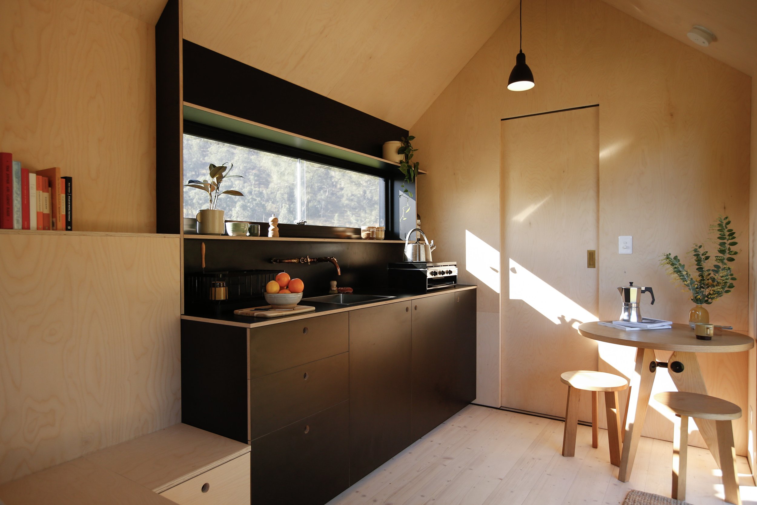 barrington-cabin-fresh-prince113.jpg