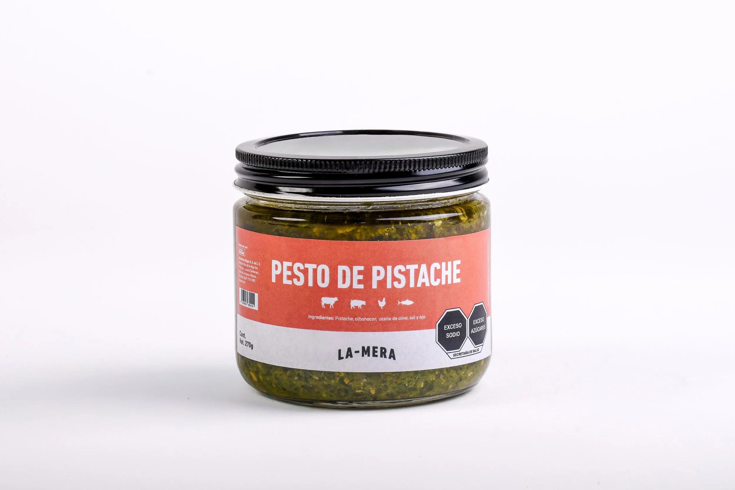 Pesto de Pistache: Pistache, hierbas, ajo y especias en una mezcla cremosa y ligeramente tostada. Una combinación especialmente buena con puerco, pastas y vegetales. En presentación de 270 g.