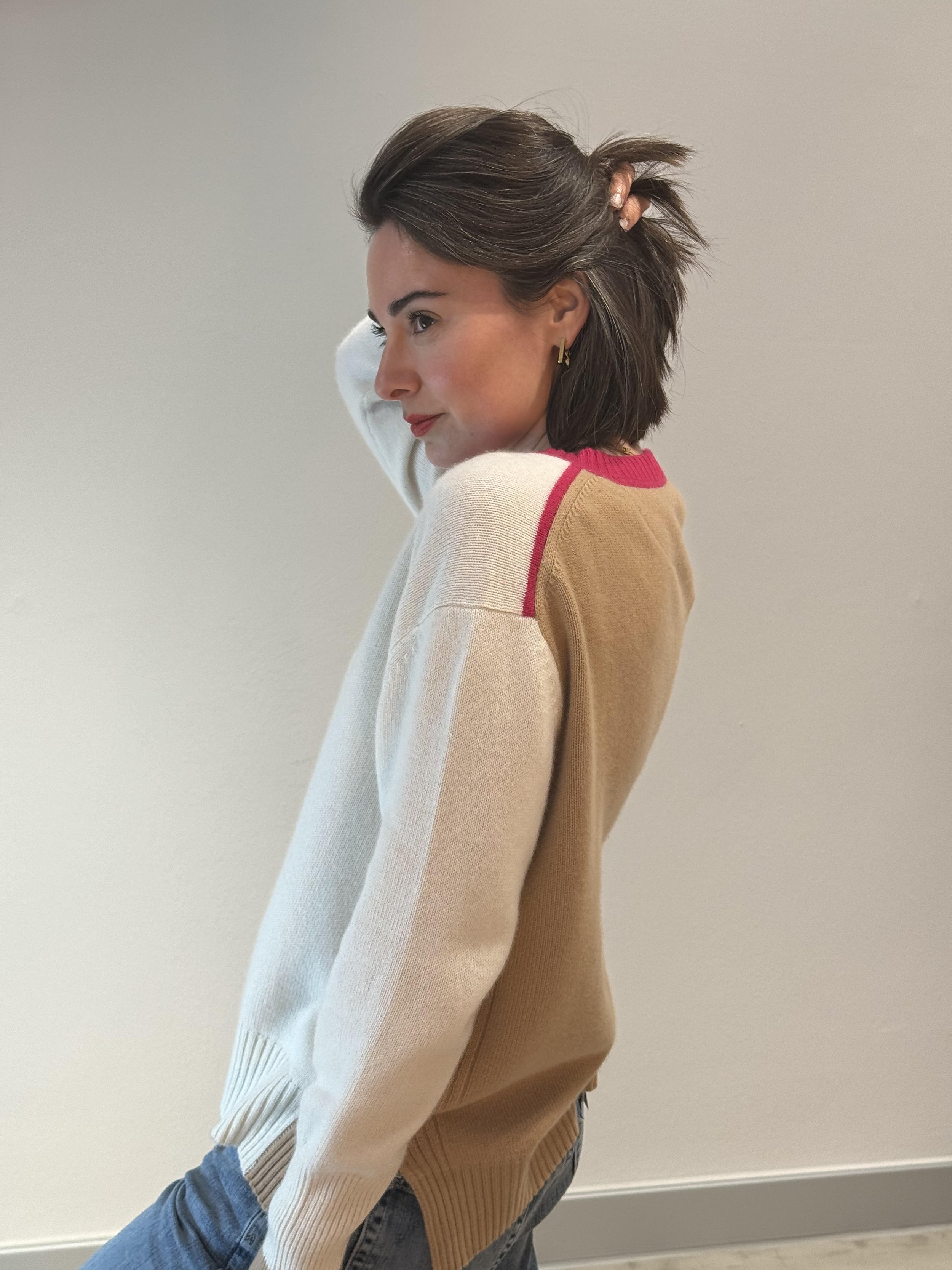 V-Pullover Caramel-1.jpeg