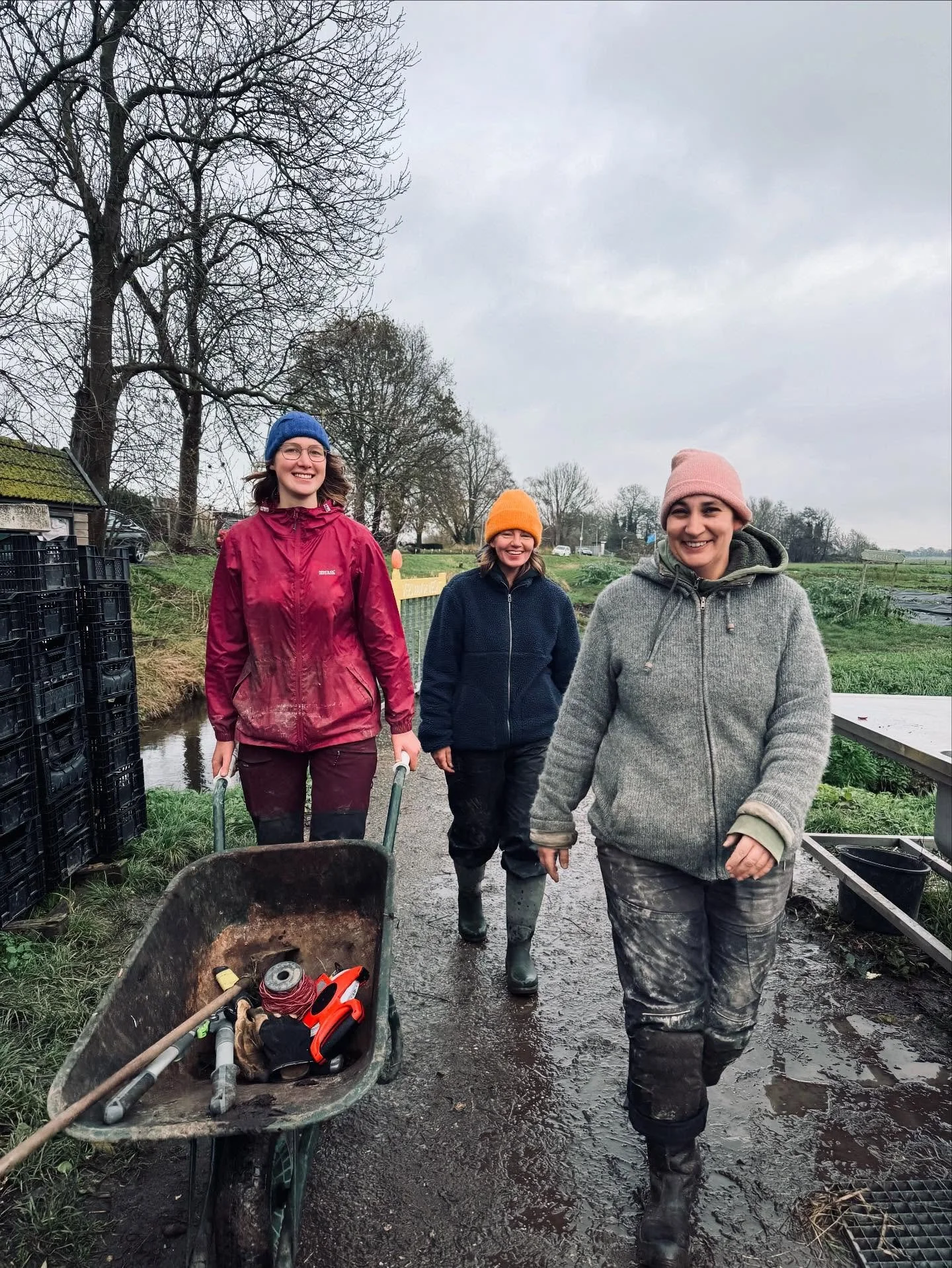 Opgeruimd staat netjes! 
De tuinders hebben de tuin en het erf nu helemaal klaar gemaakt voor de winterrust. Ook de tuinders zelf gaan in winterrust. Niet dat ze niets meer doen, ze werken thuis door aan administratieve taken en maken de planning en 