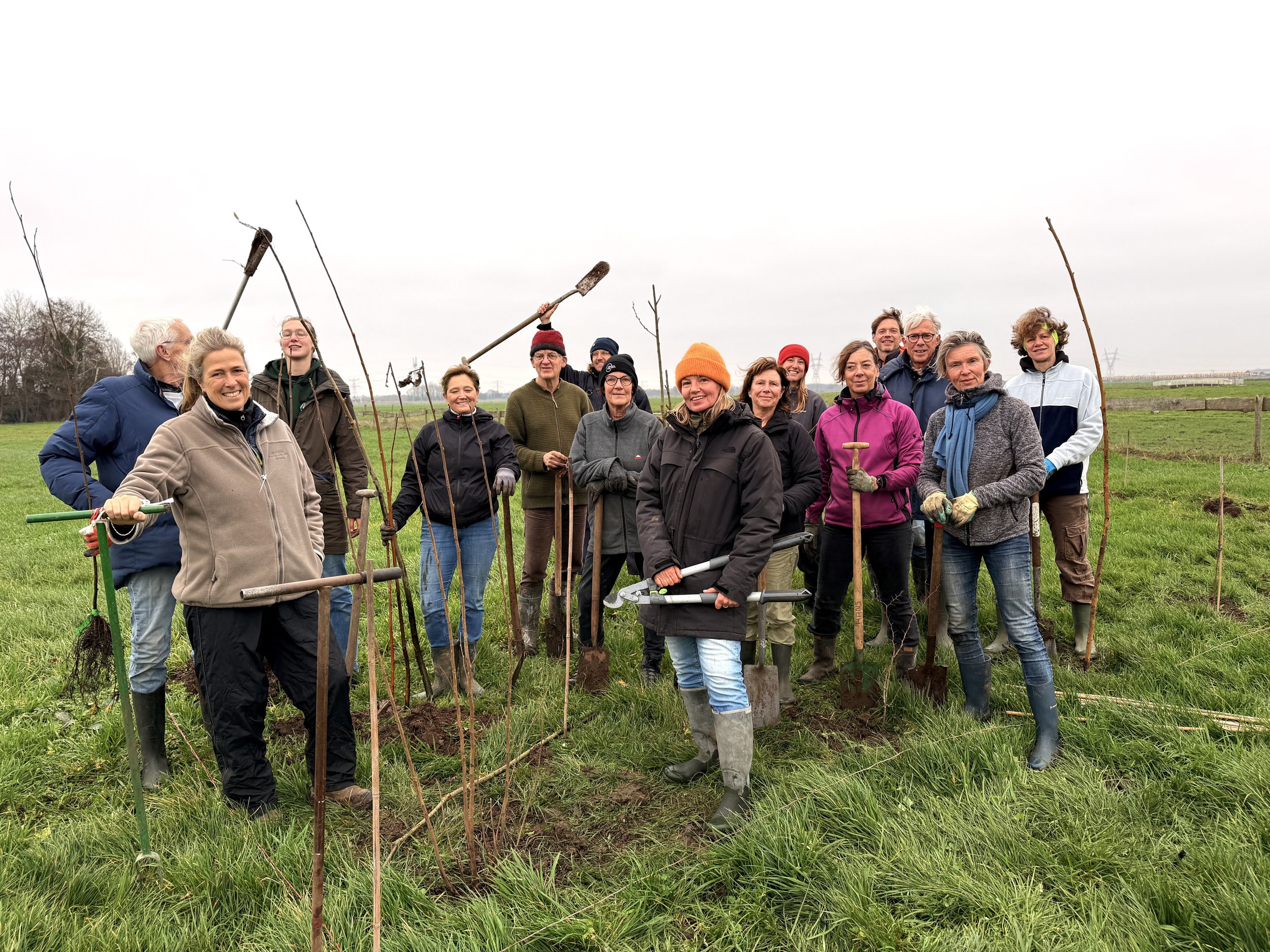 Eerste bomen geplant voor het voedselbos