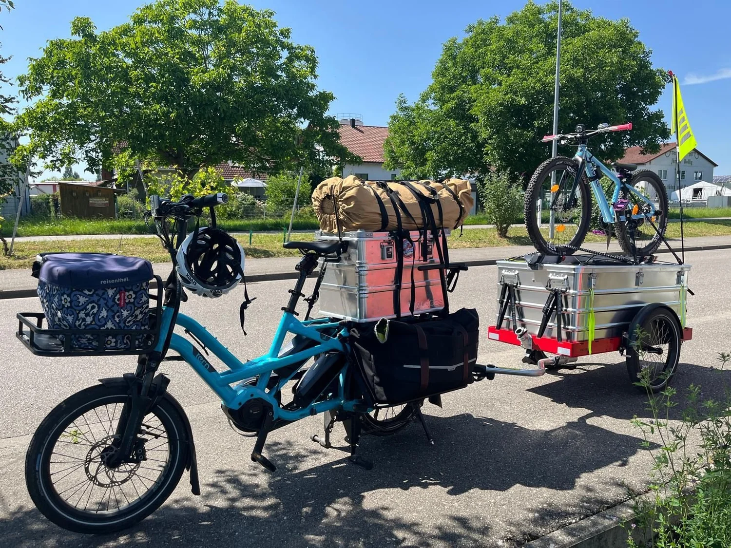 Lastenrad Tern GSD mit Hinterher Hxxxl light voller Campinggepäck