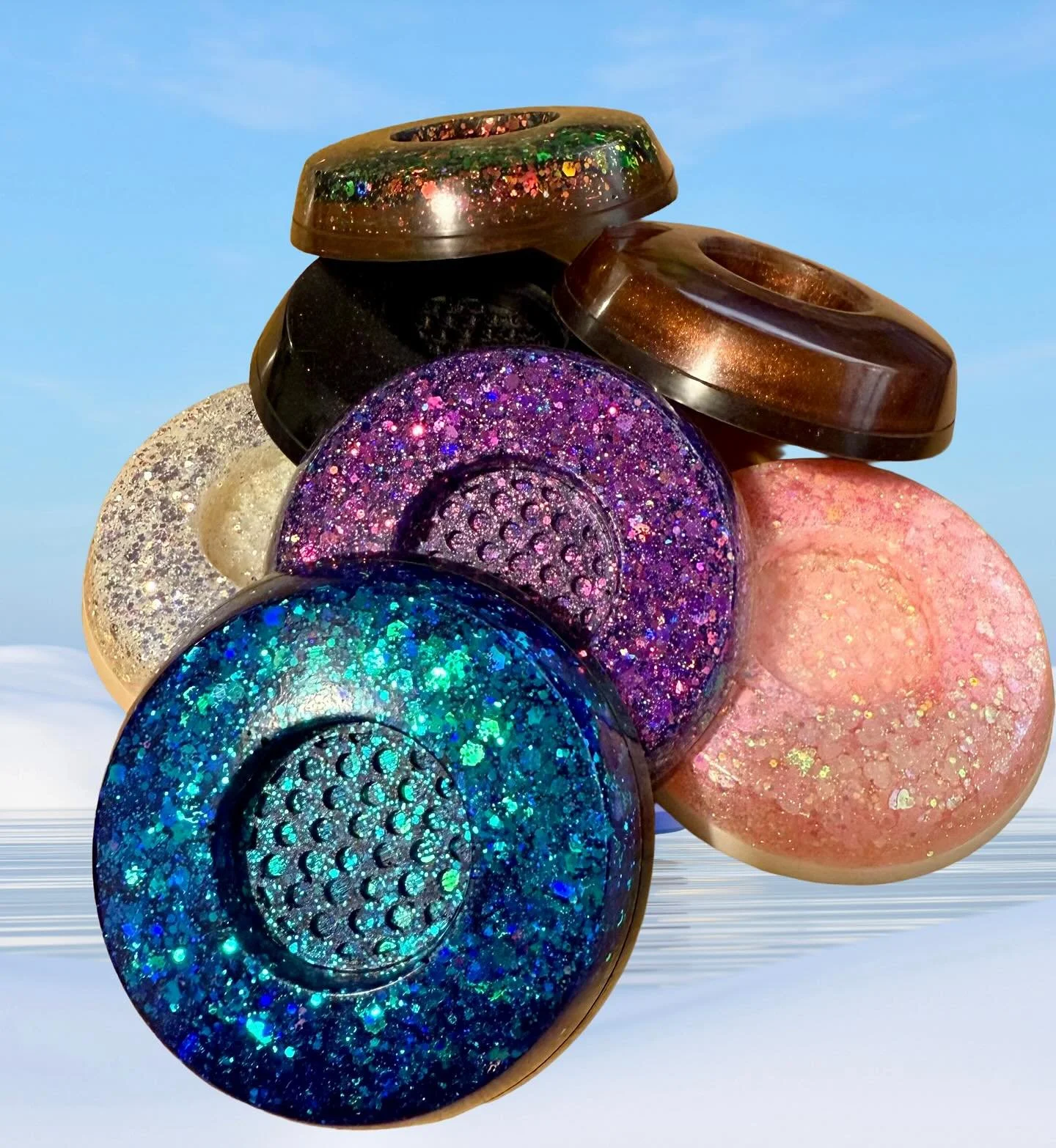 For the cellists and bassists who want an endpin holder that stays put. Smartstops are made and designed by Juilliard trained cellist Sarah West. From subtlety beautiful antique copper to the more shouty sparkle designs. Not to be mistaken for simila