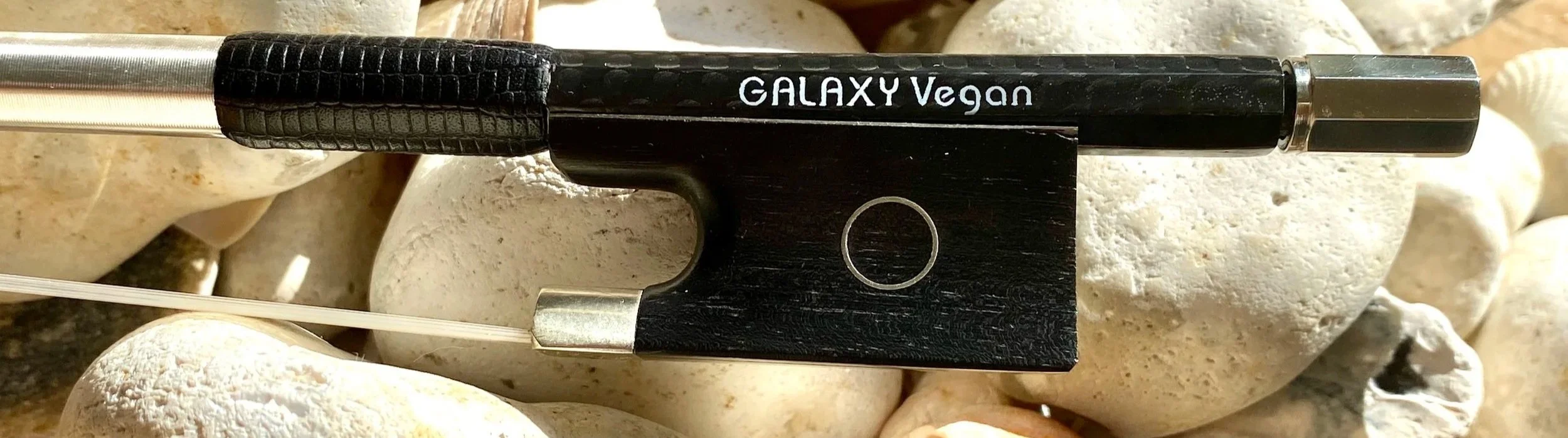 Vegan violin bow frog detail