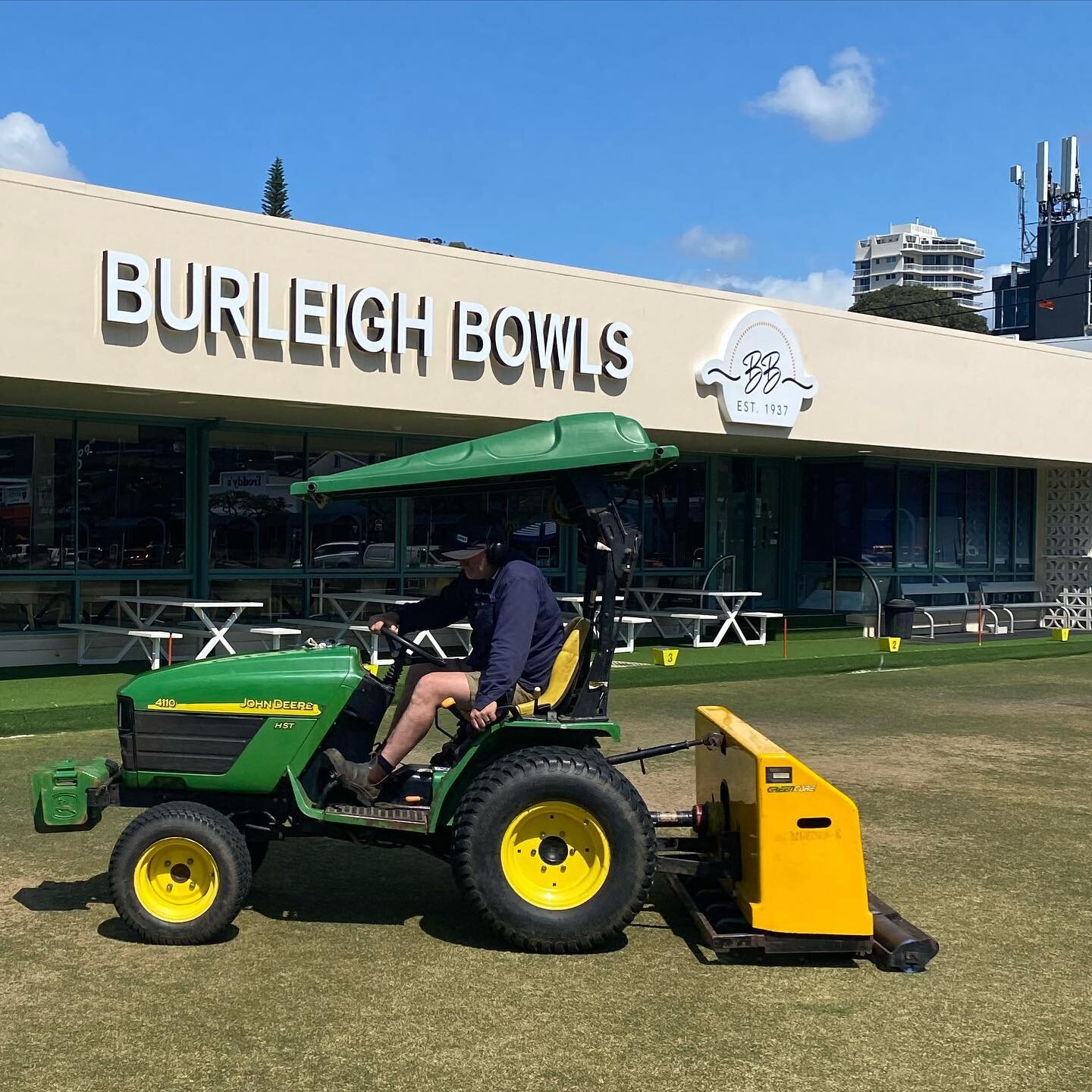 Spent the day At Burleigh Bowls Club using the  Shattermaster to alleviate some compaction. Video footage courtesy of Greenkeeper Michael Turner.