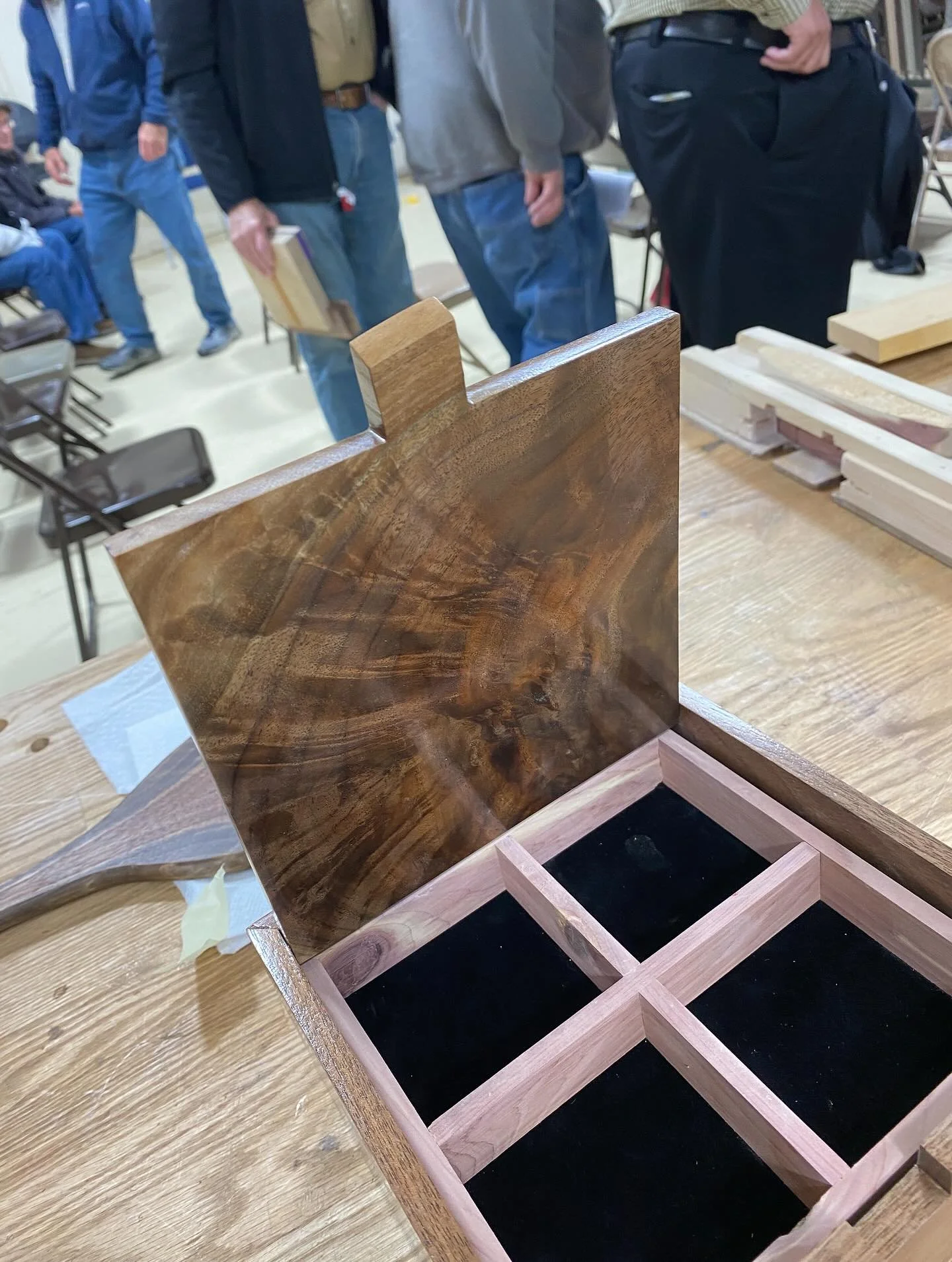 From our Wednesday meeting, Mark showed us his new fly fishing box.
#woodworking #woodworkingcommunity
