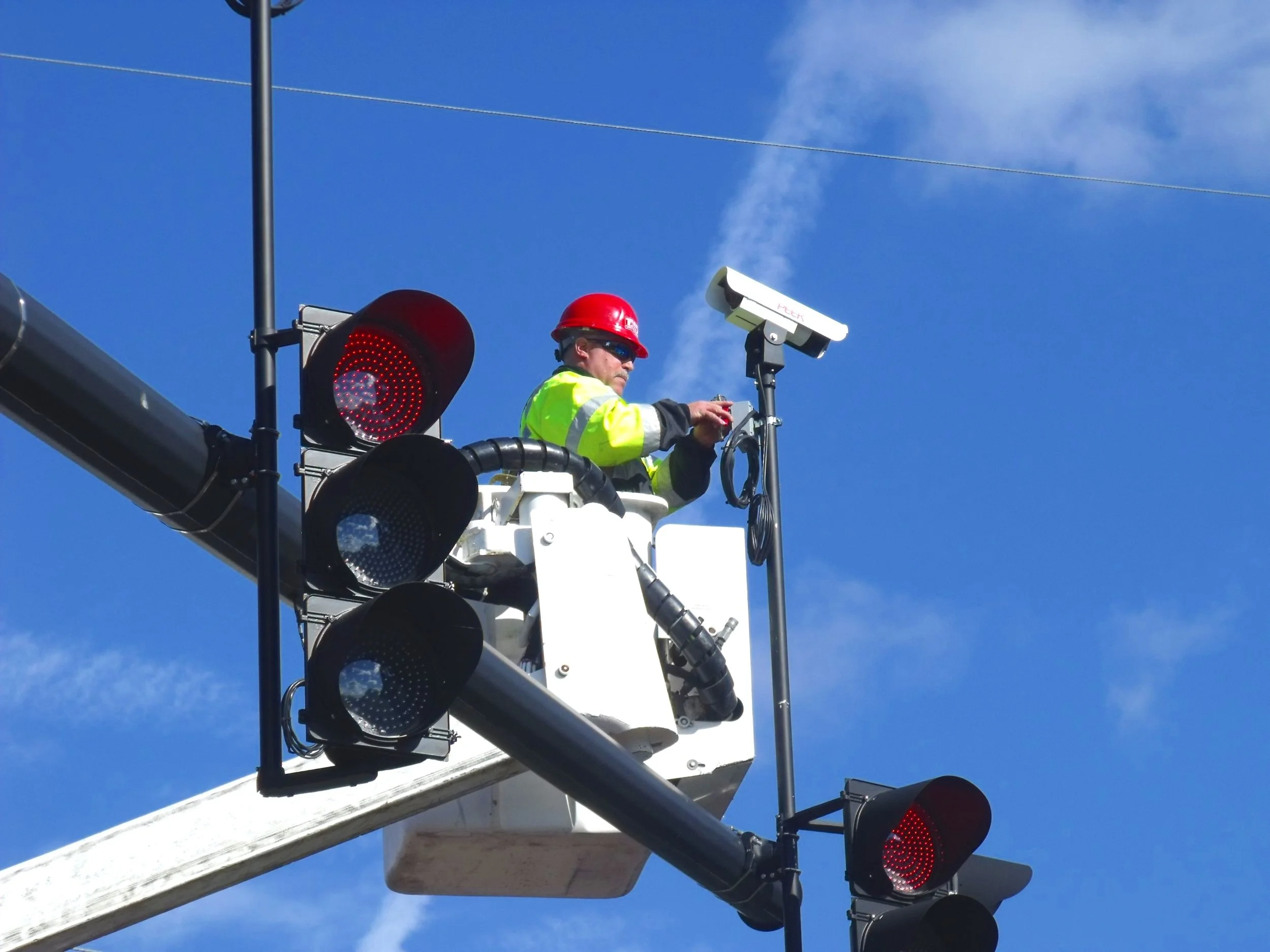 Dennis+Sharp%2C+Traffic+Light+repair+%2812%29.jpg
